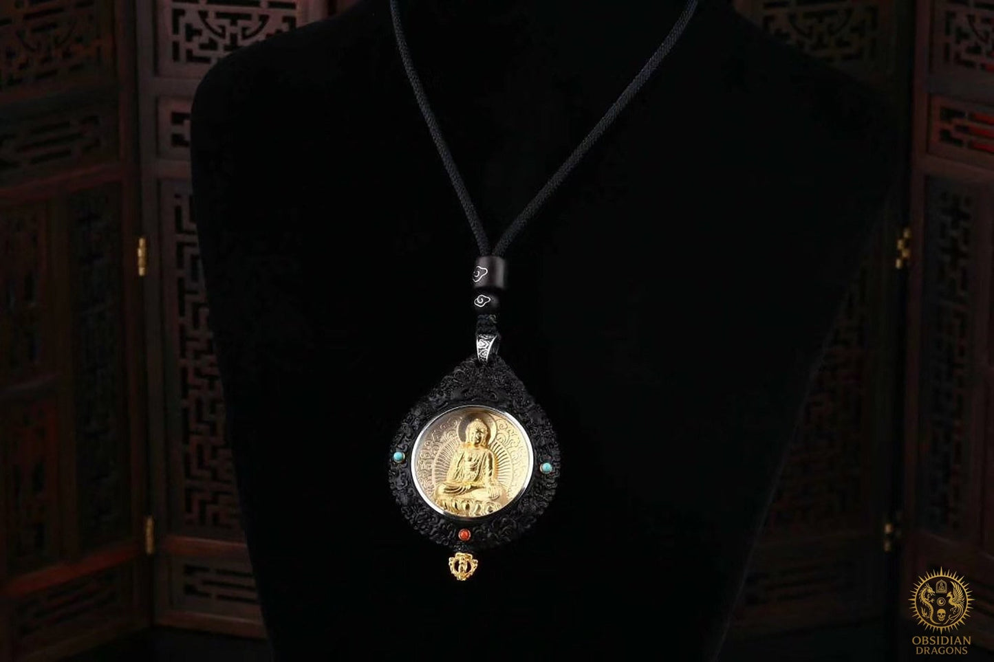 Amulette Bouddhiste - Bouddha Amitabha – Ébène, Or & Turquoise | obsidian dragons