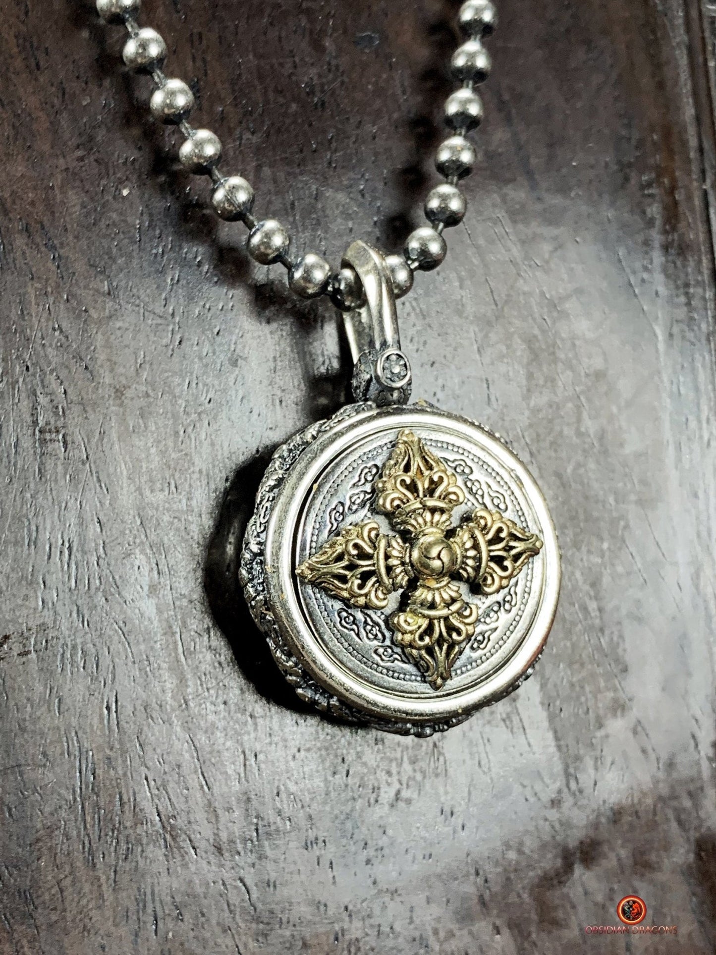Amulette Bouddhiste en Argent - Double Dorje Rotatif | obsidian dragons
