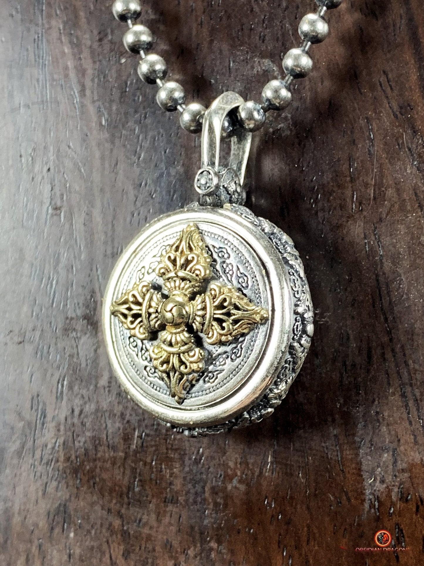 Amulette Bouddhiste en Argent - Double Dorje Rotatif | obsidian dragons