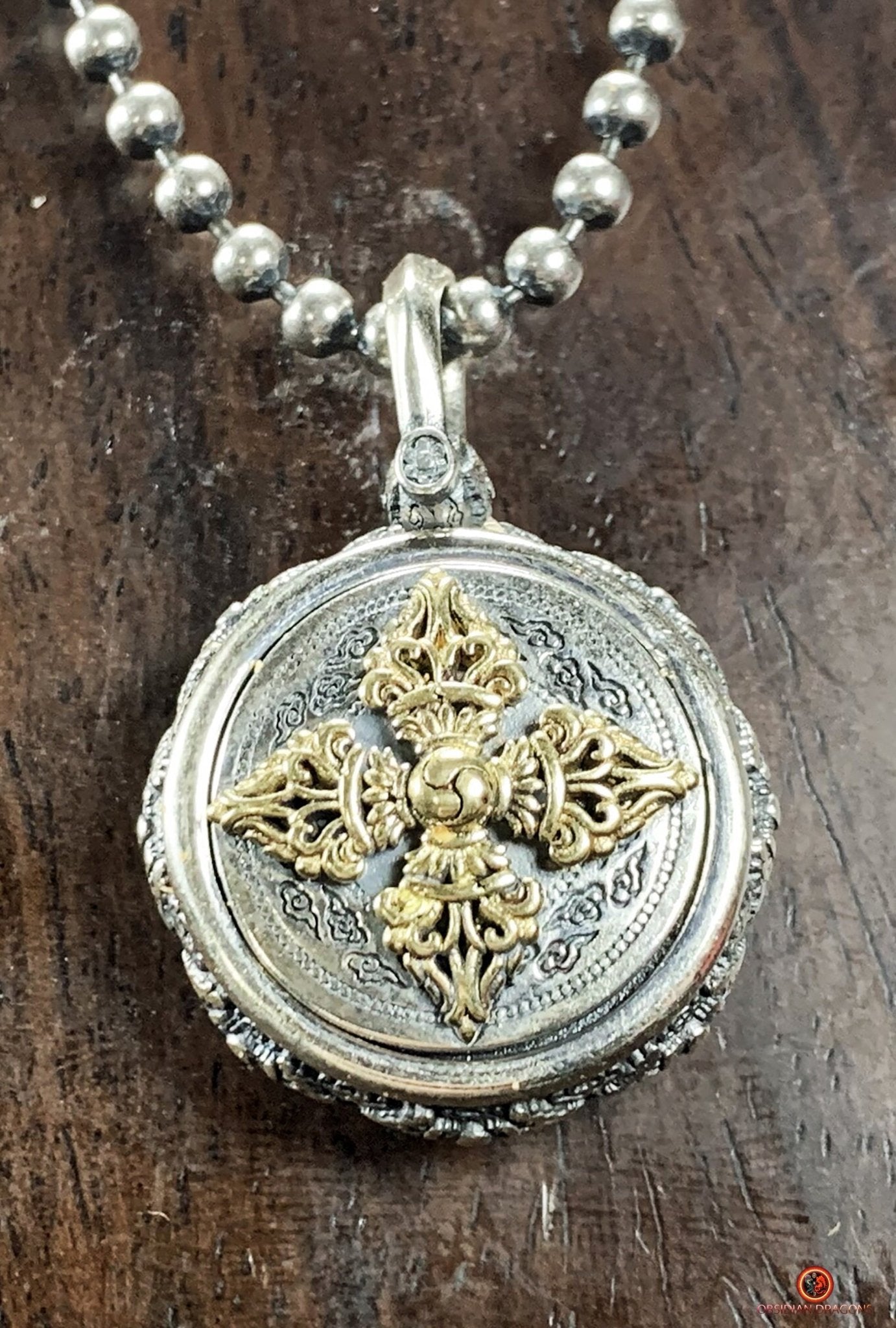 Amulette Bouddhiste en Argent - Double Dorje Rotatif | obsidian dragons