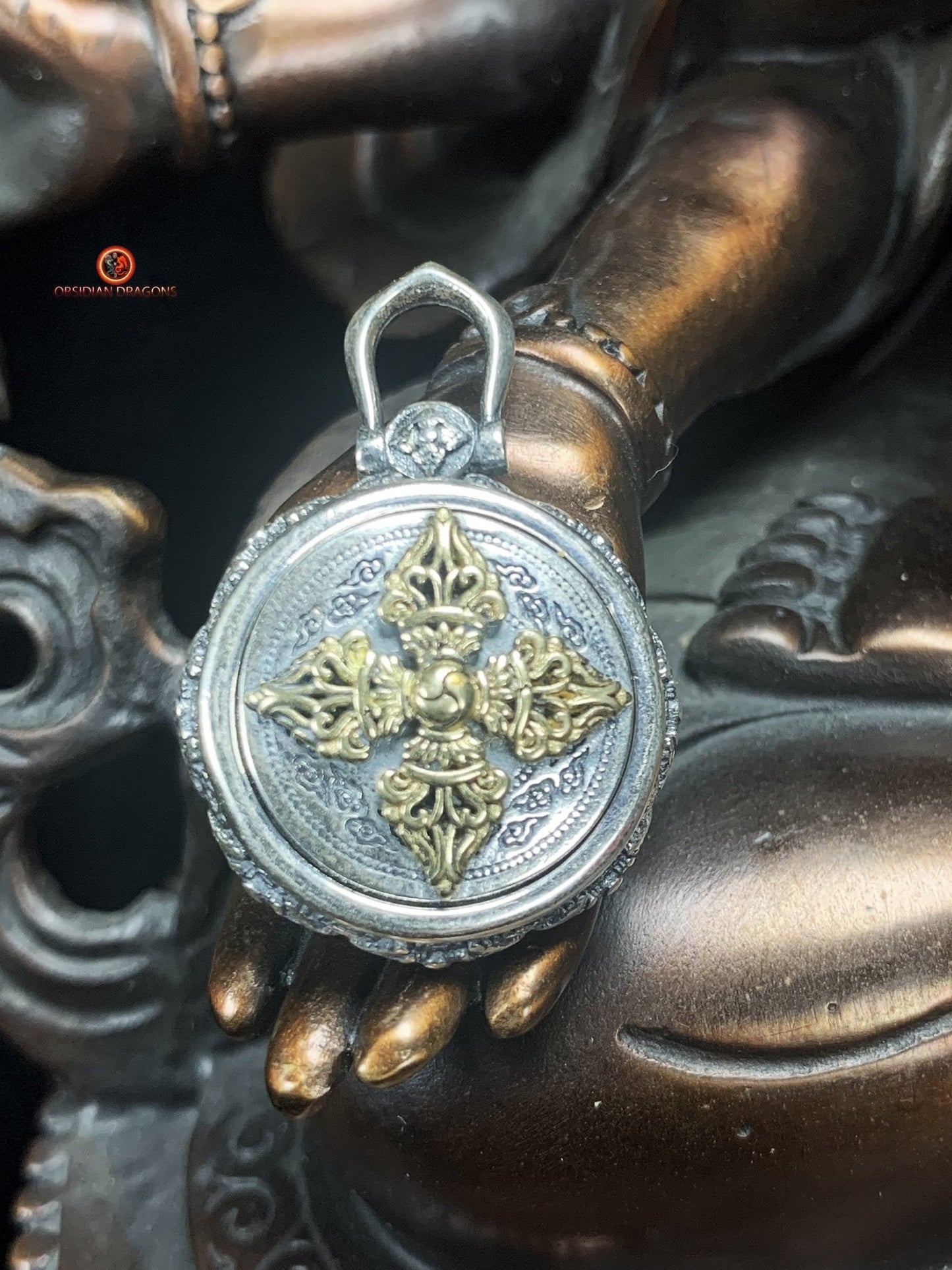 Amulette Bouddhiste en Argent - Double Dorje Rotatif | obsidian dragons