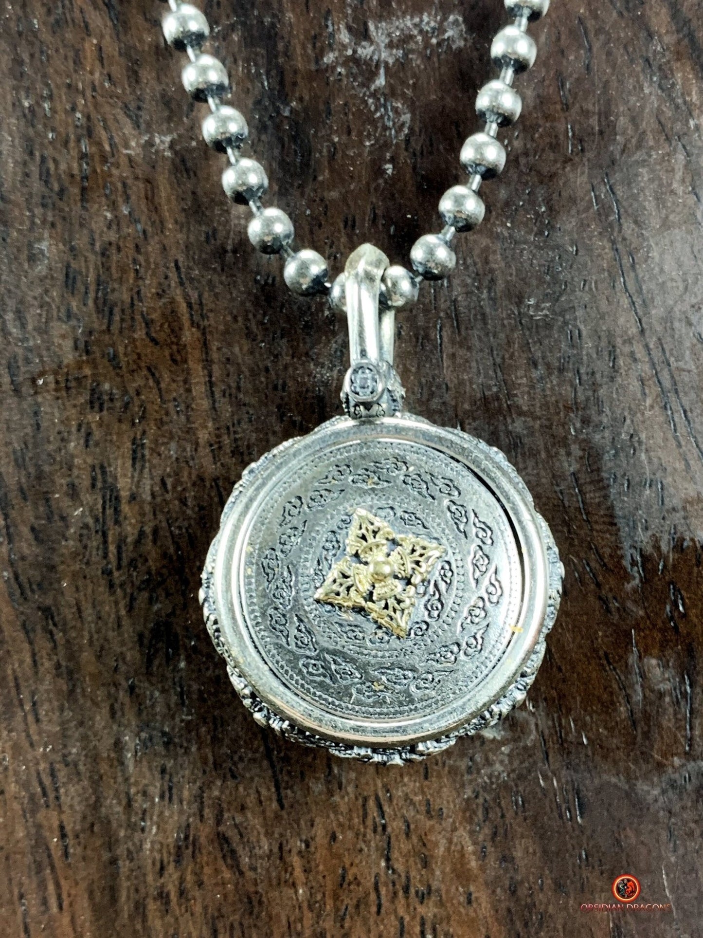 Amulette Bouddhiste en Argent - Double Dorje Rotatif | obsidian dragons