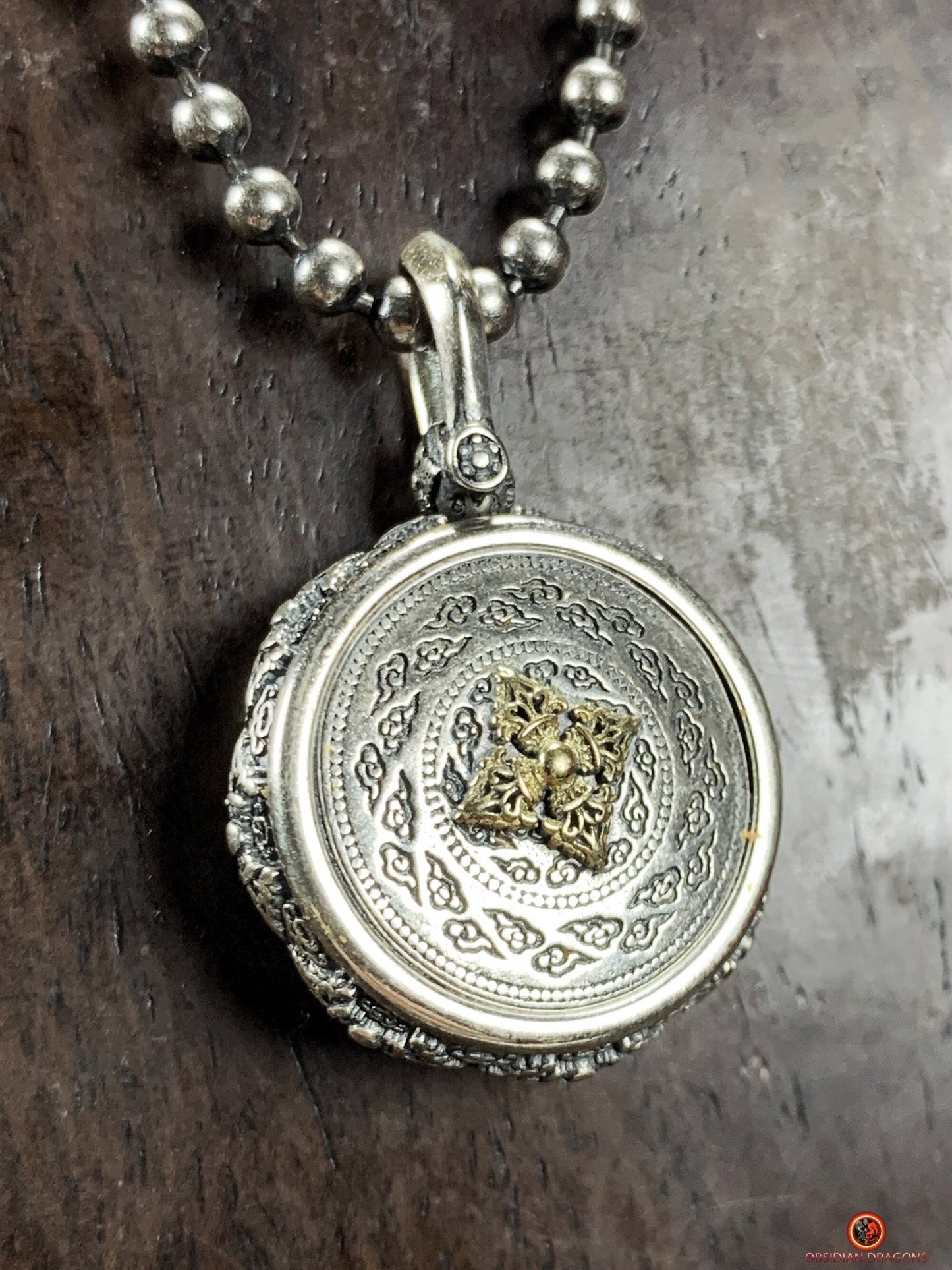 Amulette Bouddhiste en Argent - Double Dorje Rotatif | obsidian dragons