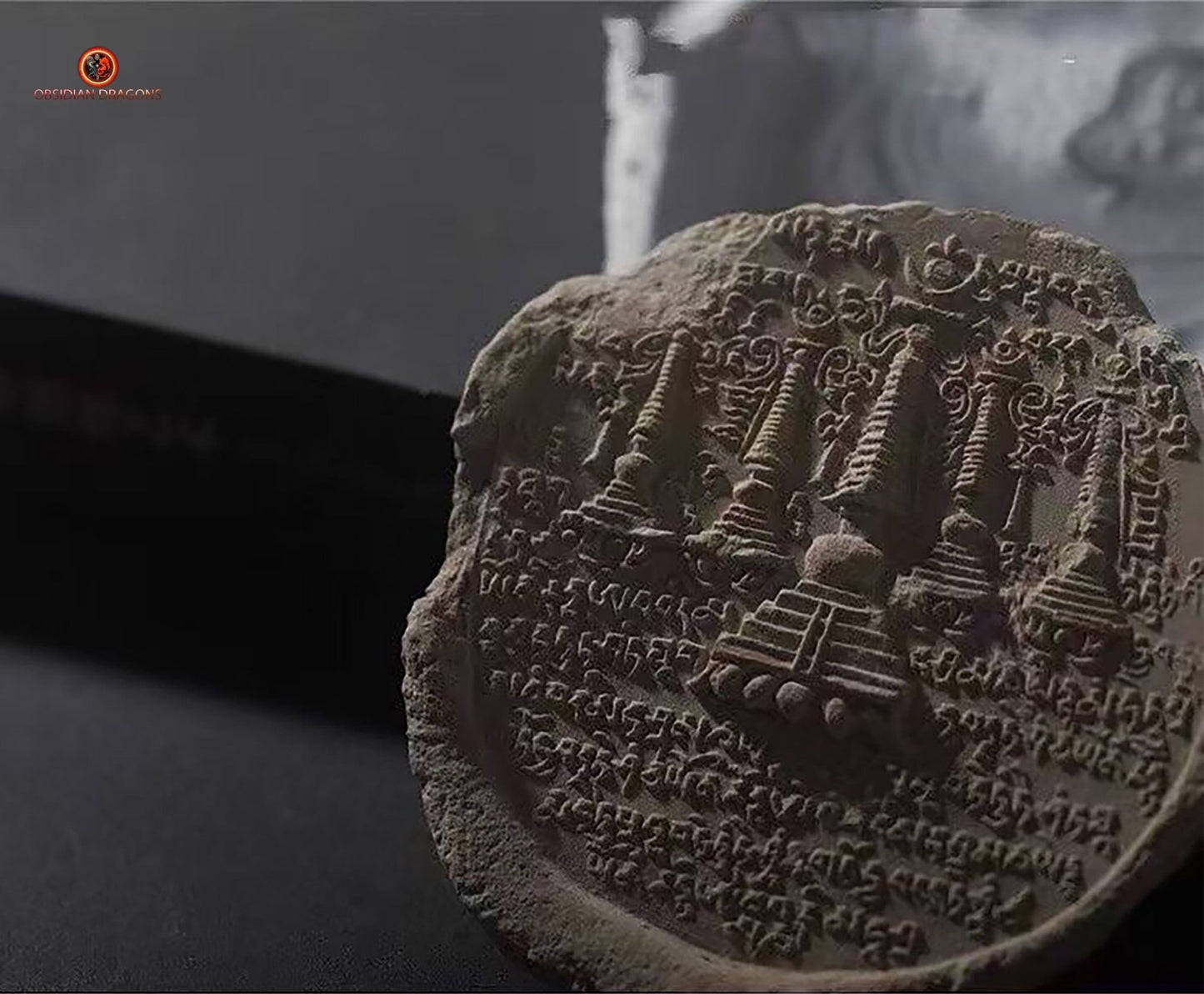Amulette de protection tibétaine - Pendentif Dorje et stupas | obsidian dragons