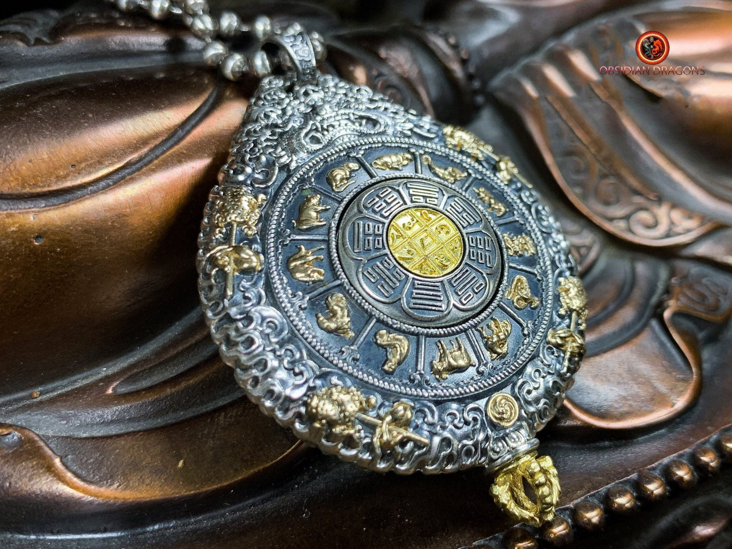 Amulette du Bodhisattva akashagarbha - Protection du Bagua Luo Pan | obsidian dragons