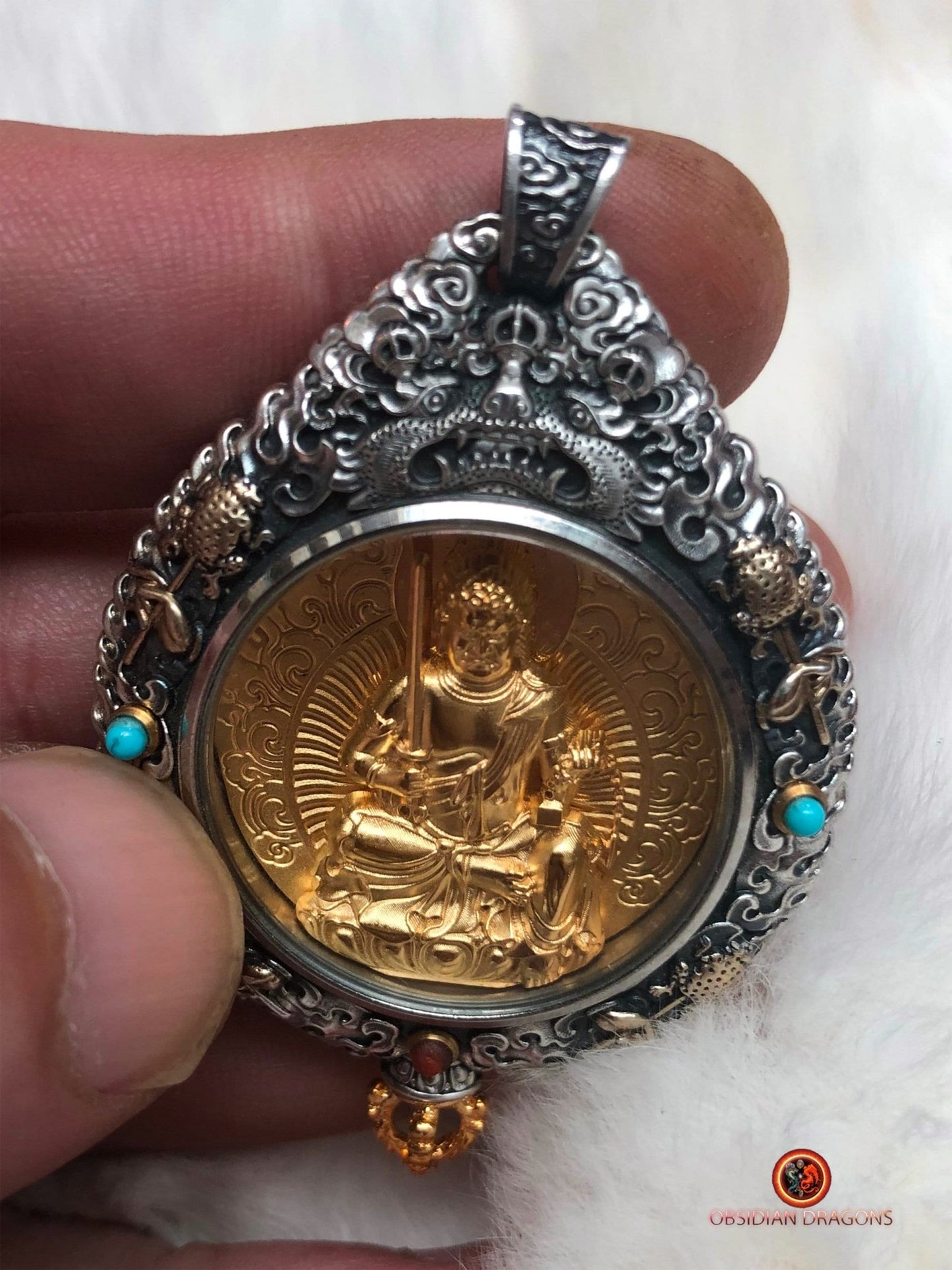 Amulette du Bouddha Acala - Protection du Bagua Luo Pan | obsidian dragons