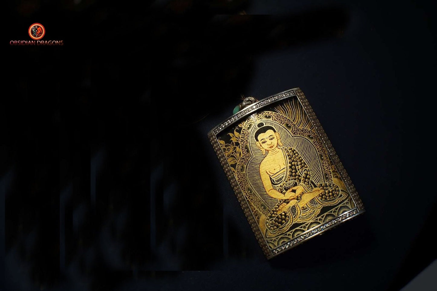 Amulette Tibétaine Amitabha - Tangka - Or Noir et Diamant | obsidian dragons