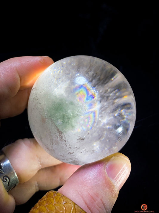 Boule de Cristal – Inclusion de Chlorite – Arc-en-ciel | obsidian dragons