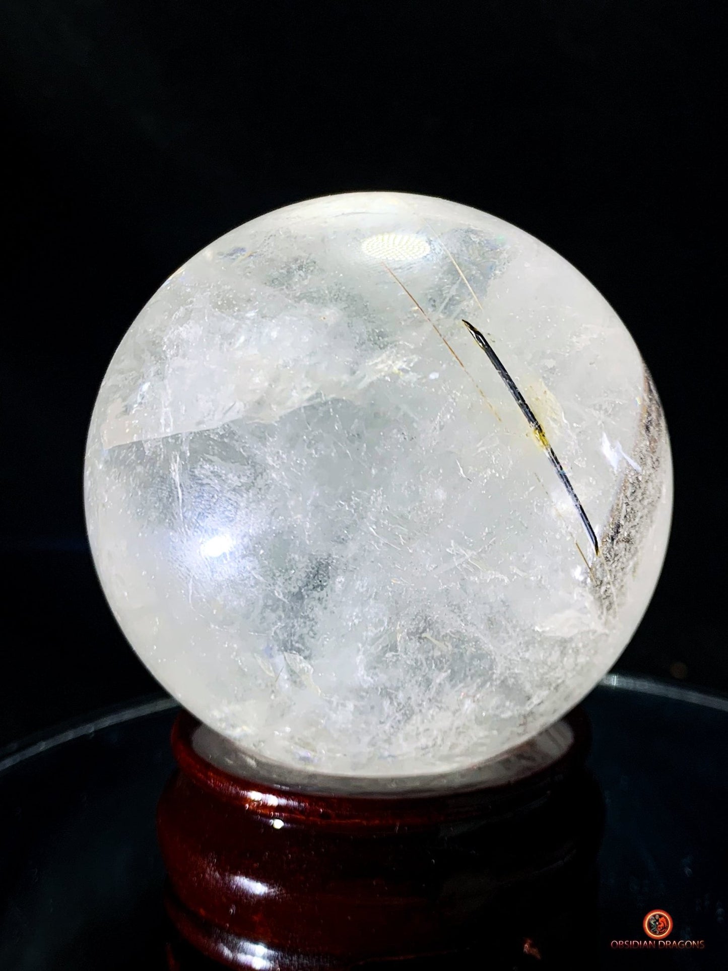 Boule de cristal de roche - inclusions de tourmalines et rutiles | obsidian dragons