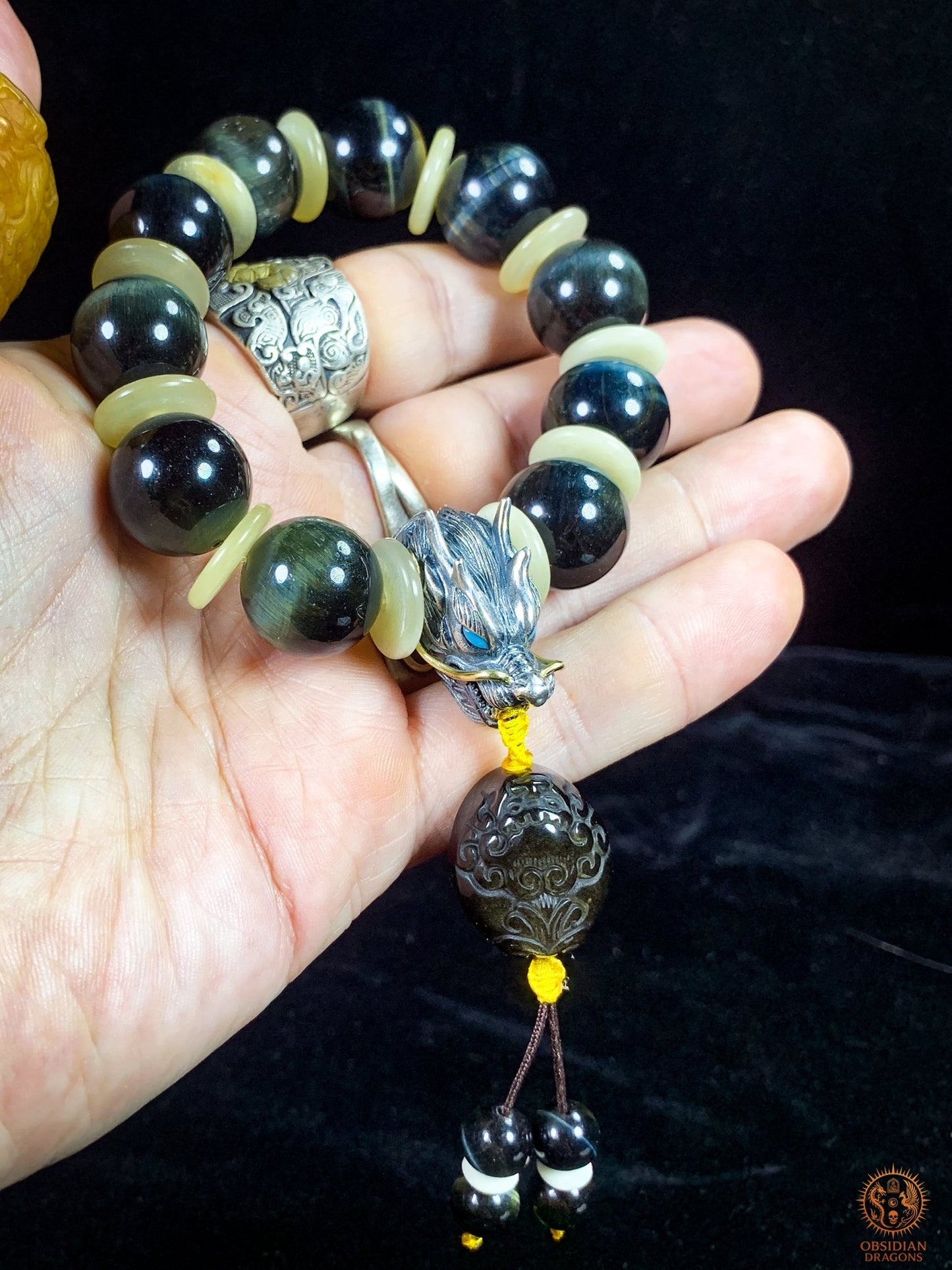 Bracelet Dragon en Œil de Faucon – Tête de Dragon en Argent | obsidian dragons