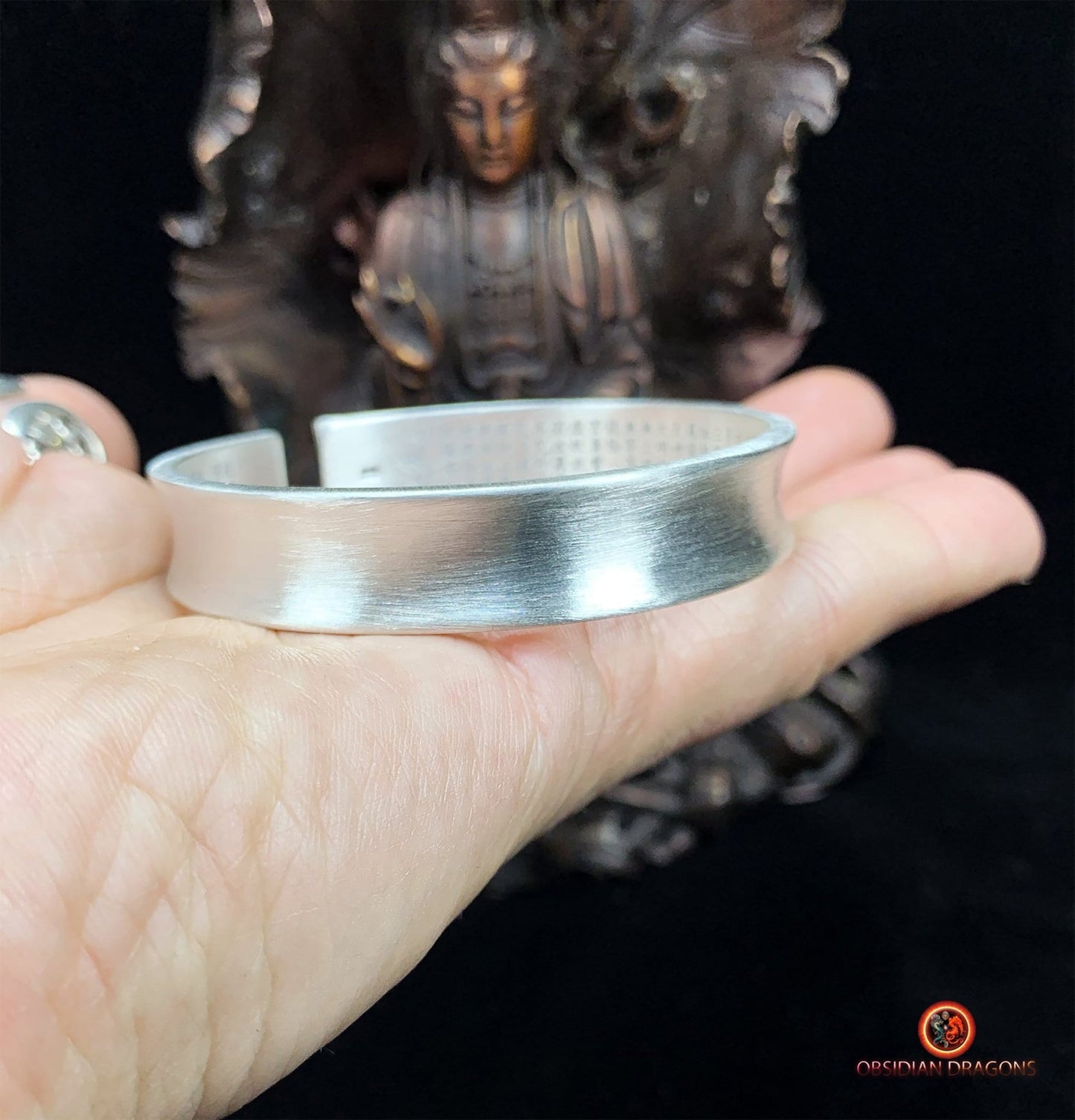 Bracelet Manchette Bouddhiste en Argent 999 - Sutra du Cœur | obsidian dragons