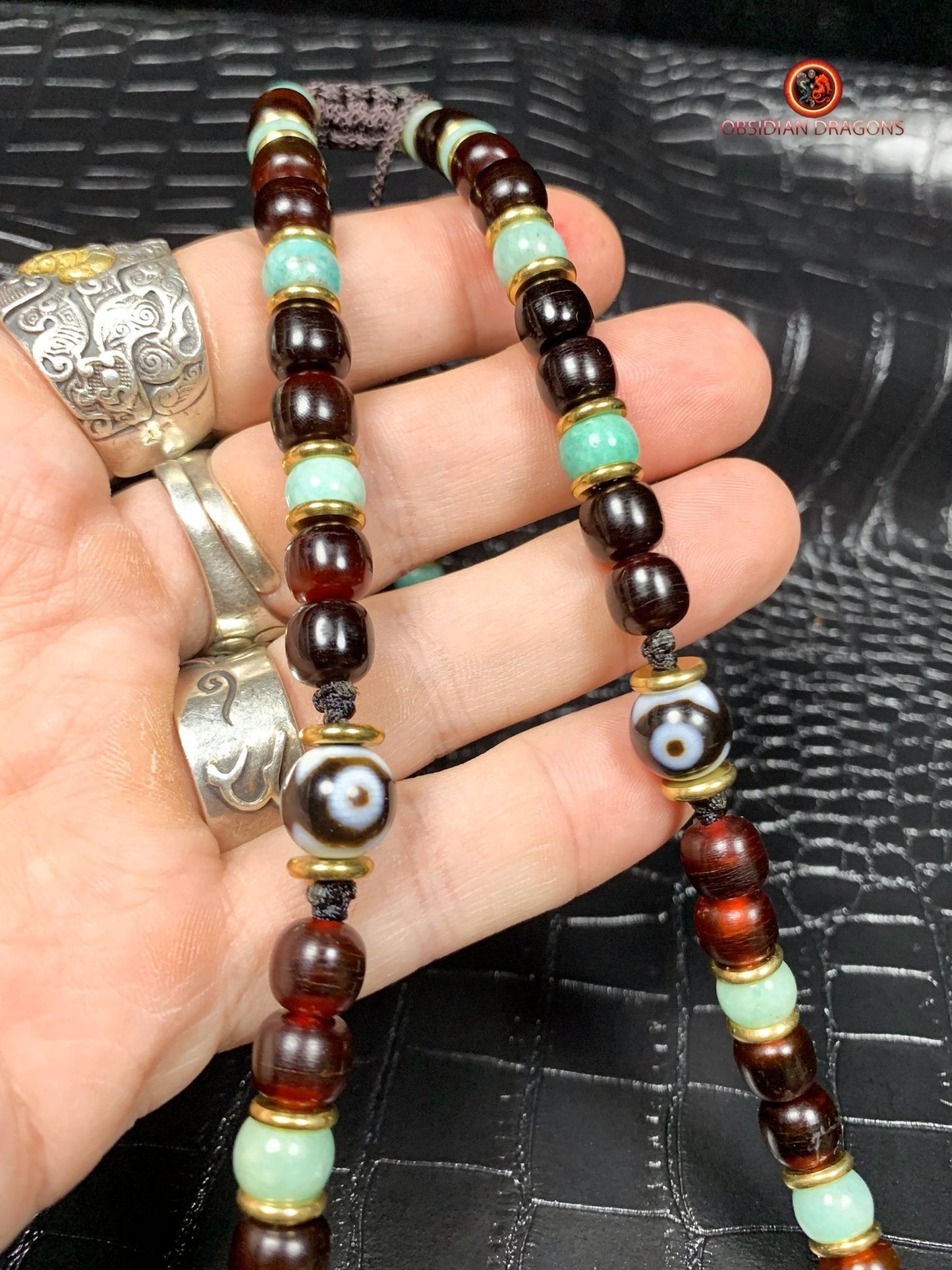 Collier DZI- Amulette tibétaine- DZI à dents de tigre | obsidian dragons