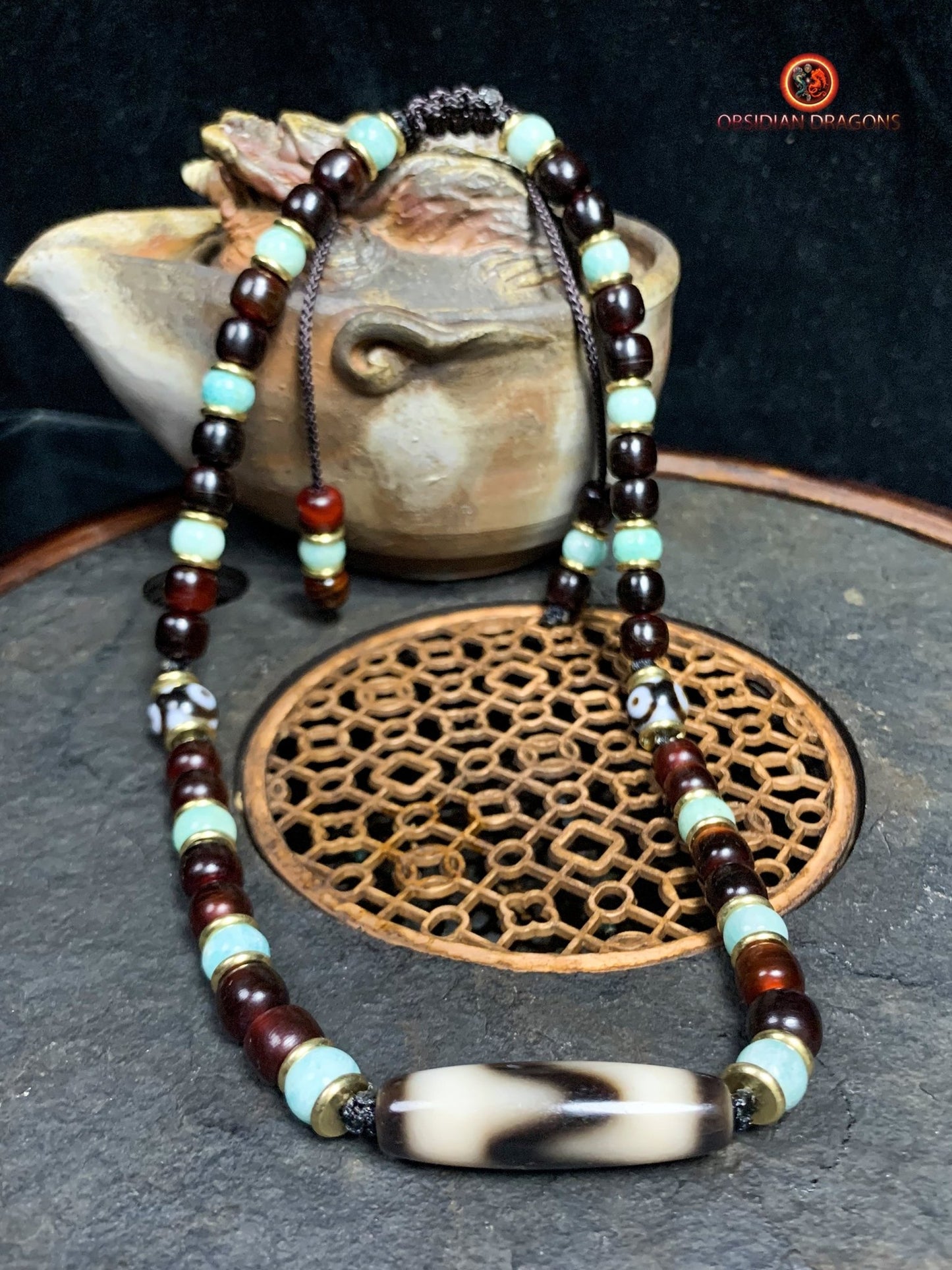 Collier DZI- Amulette tibétaine- DZI à dents de tigre | obsidian dragons