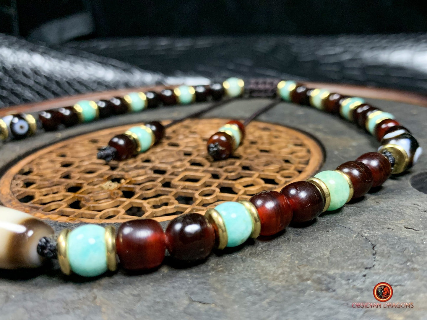 Collier DZI- Amulette tibétaine- DZI à dents de tigre | obsidian dragons
