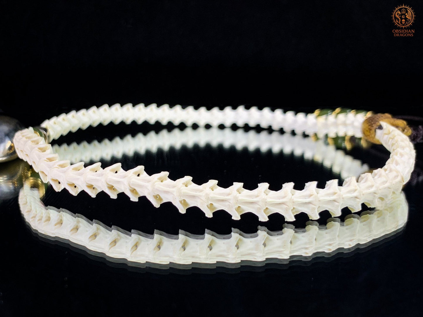Collier Dent de Mégalodon – Vertèbres de Serpent – Collier Chaman - obsidian dragons