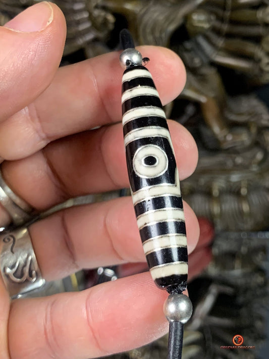 Collier Dzi à 3 Yeux Authentique – Intuition et Sagesse | obsidian dragons