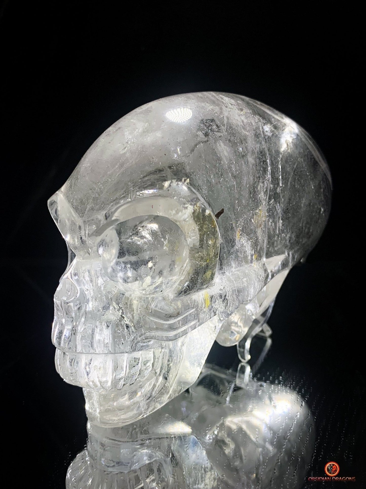Crâne Alien en Cristal de Roche – Inclusions Arc-en-Ciel | obsidian dragons