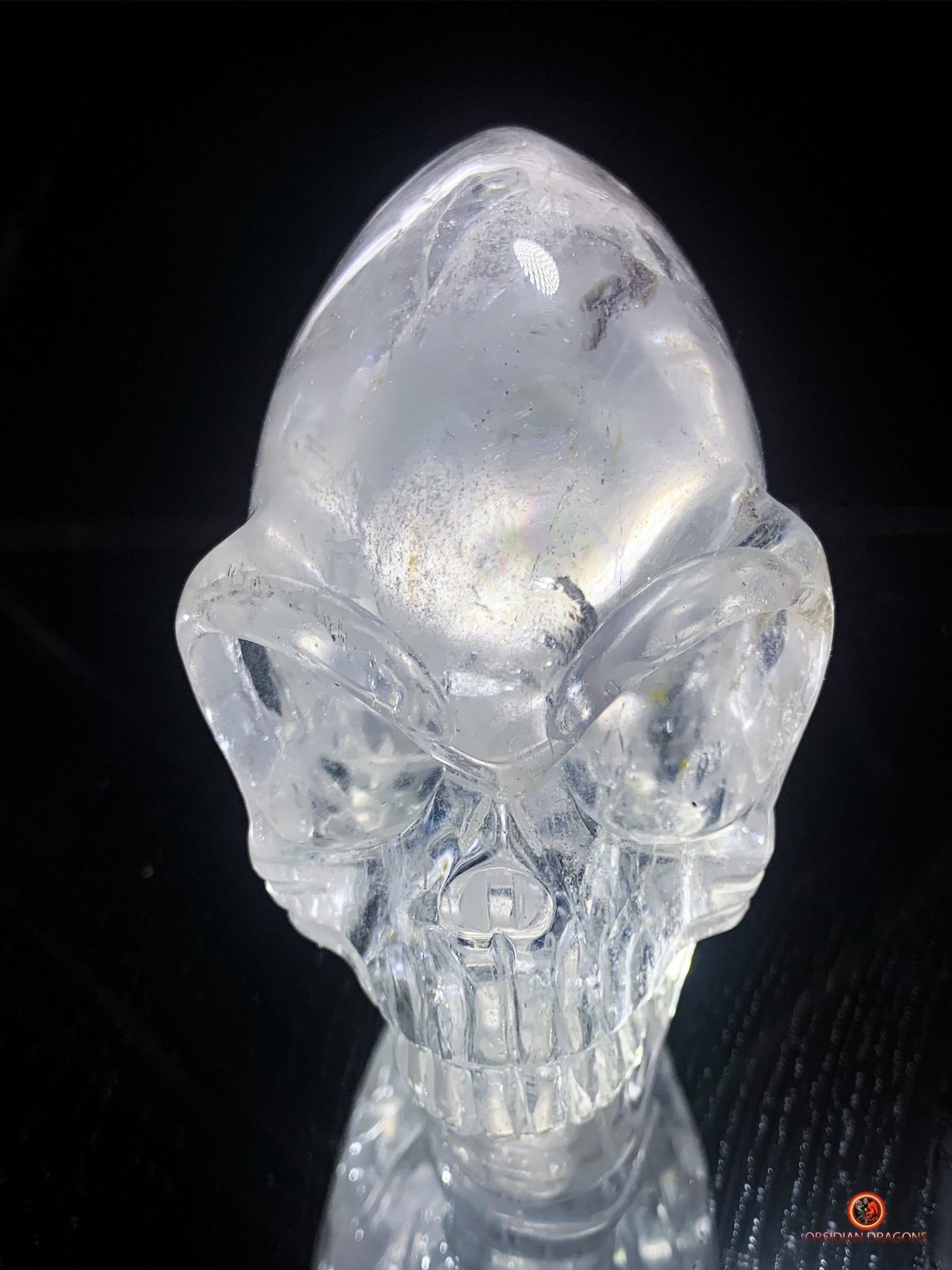 Crâne Alien en Cristal de Roche – Inclusions Arc-en-Ciel | obsidian dragons