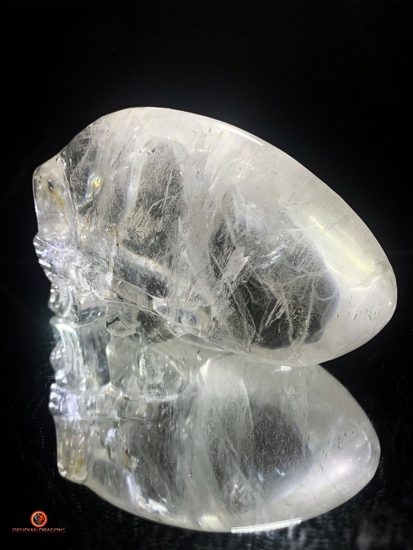 Crâne Alien en Cristal de Roche – Inclusions Arc-en-Ciel | obsidian dragons