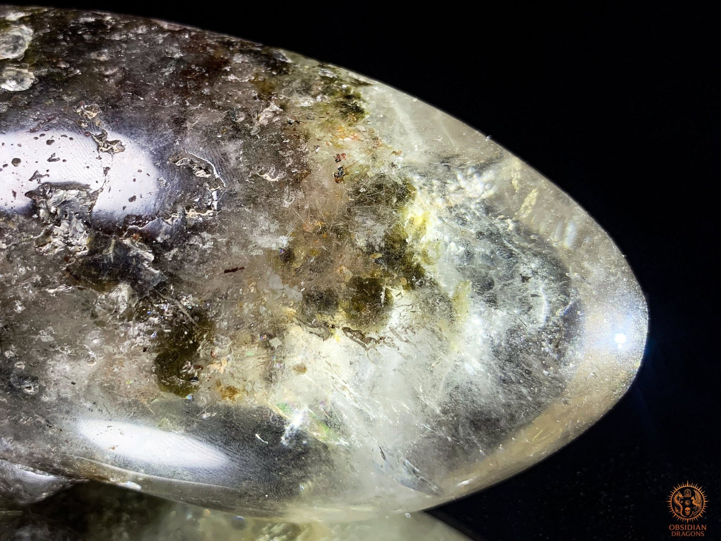 Crâne de Cristal Alien en Quartz Lodolite – Piliers Cosmiques | obsidian dragons