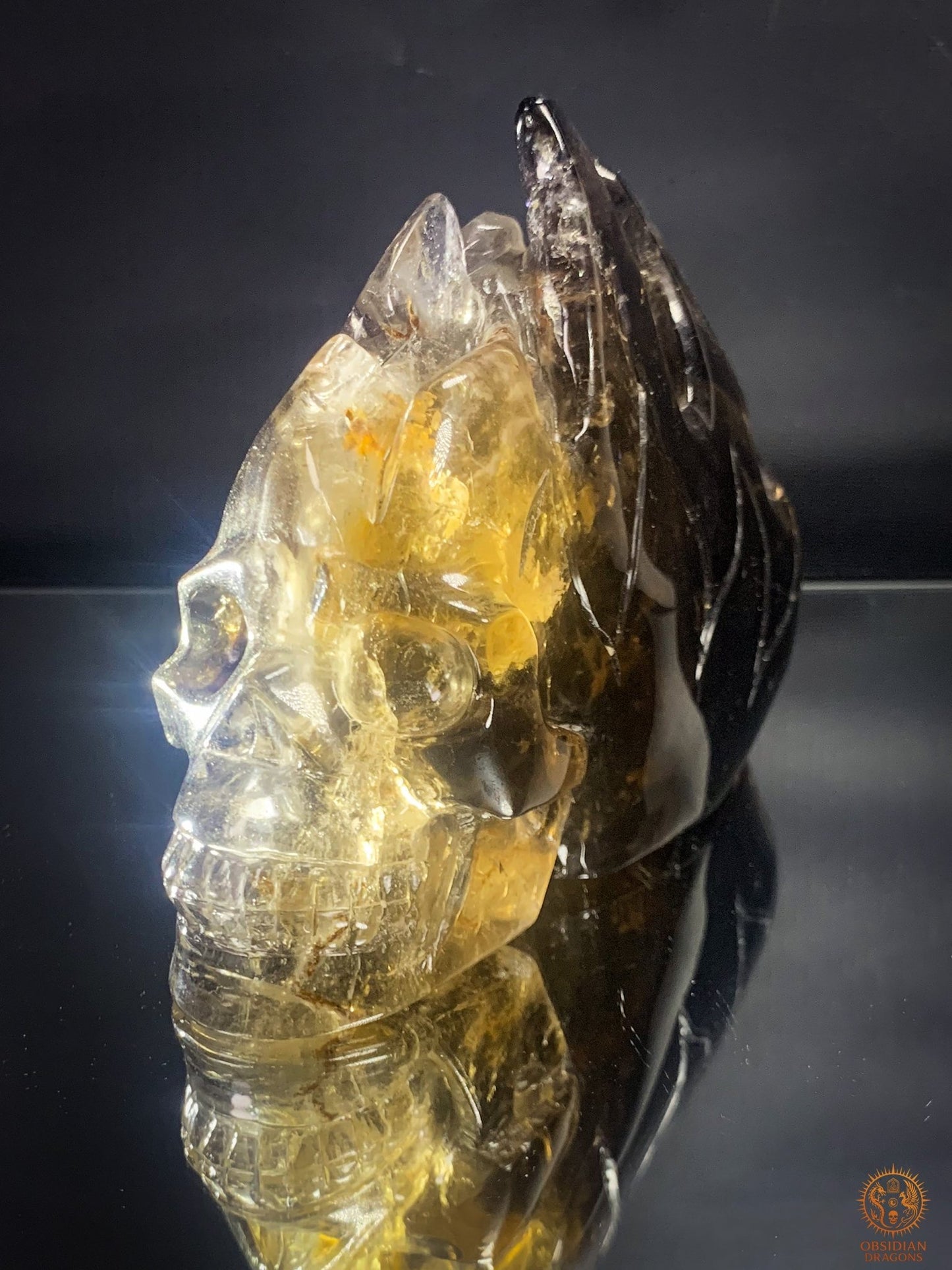 Crâne de Cristal allongé en Quartz Fumé - Crâne enflammé | obsidian dragons