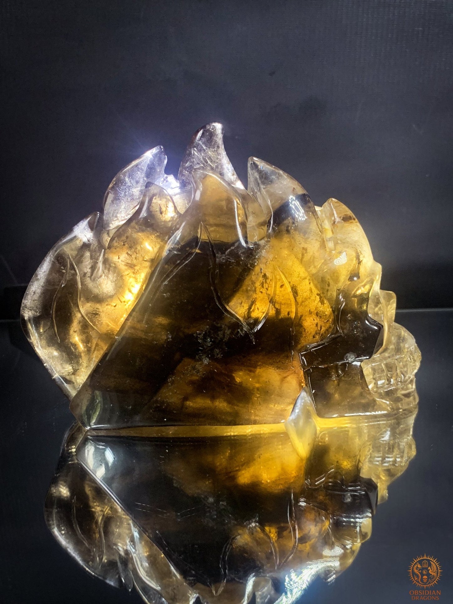 Crâne de Cristal allongé en Quartz Fumé - Crâne enflammé | obsidian dragons