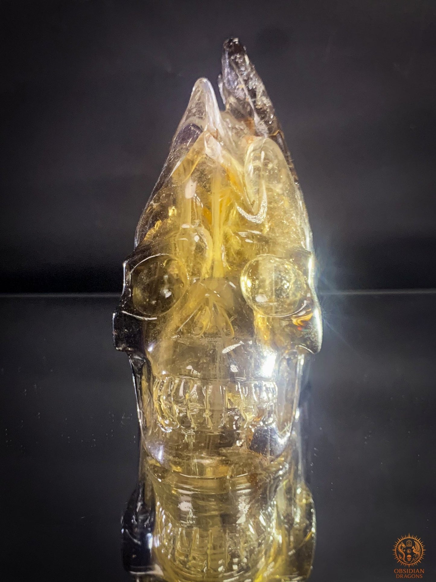 Crâne de Cristal allongé en Quartz Fumé - Crâne enflammé | obsidian dragons