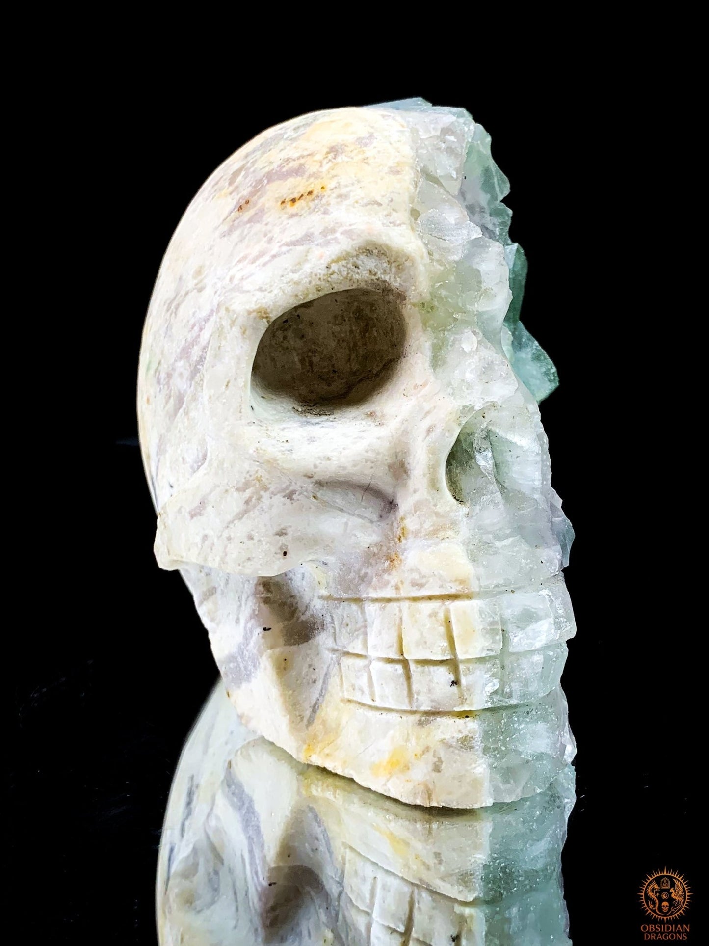 Crâne de Cristal en Fluorite Verte Brute – Harmonie & Clarté | obsidian dragons