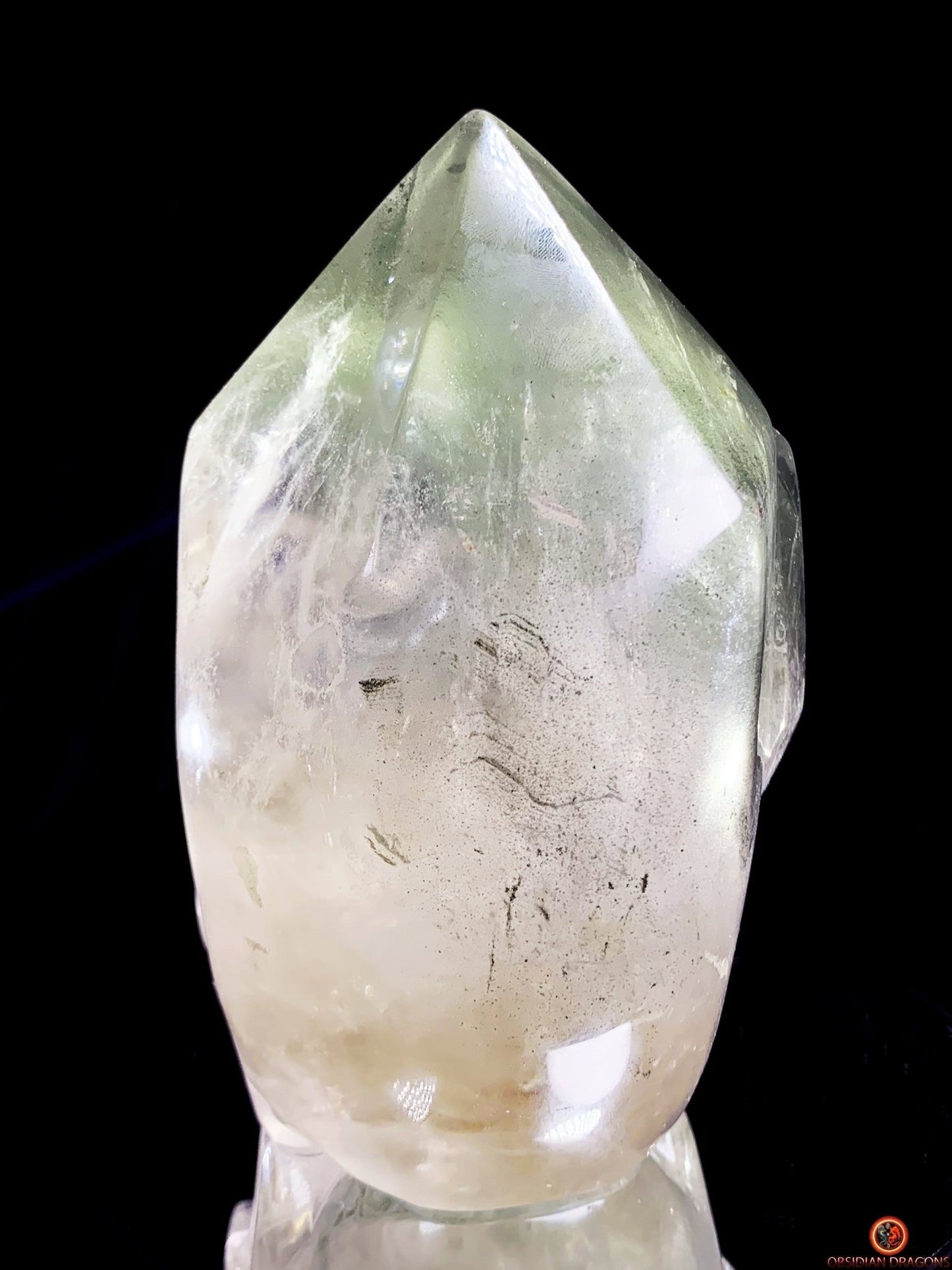 Crâne de Cristal en Quartz Fantôme - Lodolite – Éveil Minéral | obsidian dragons