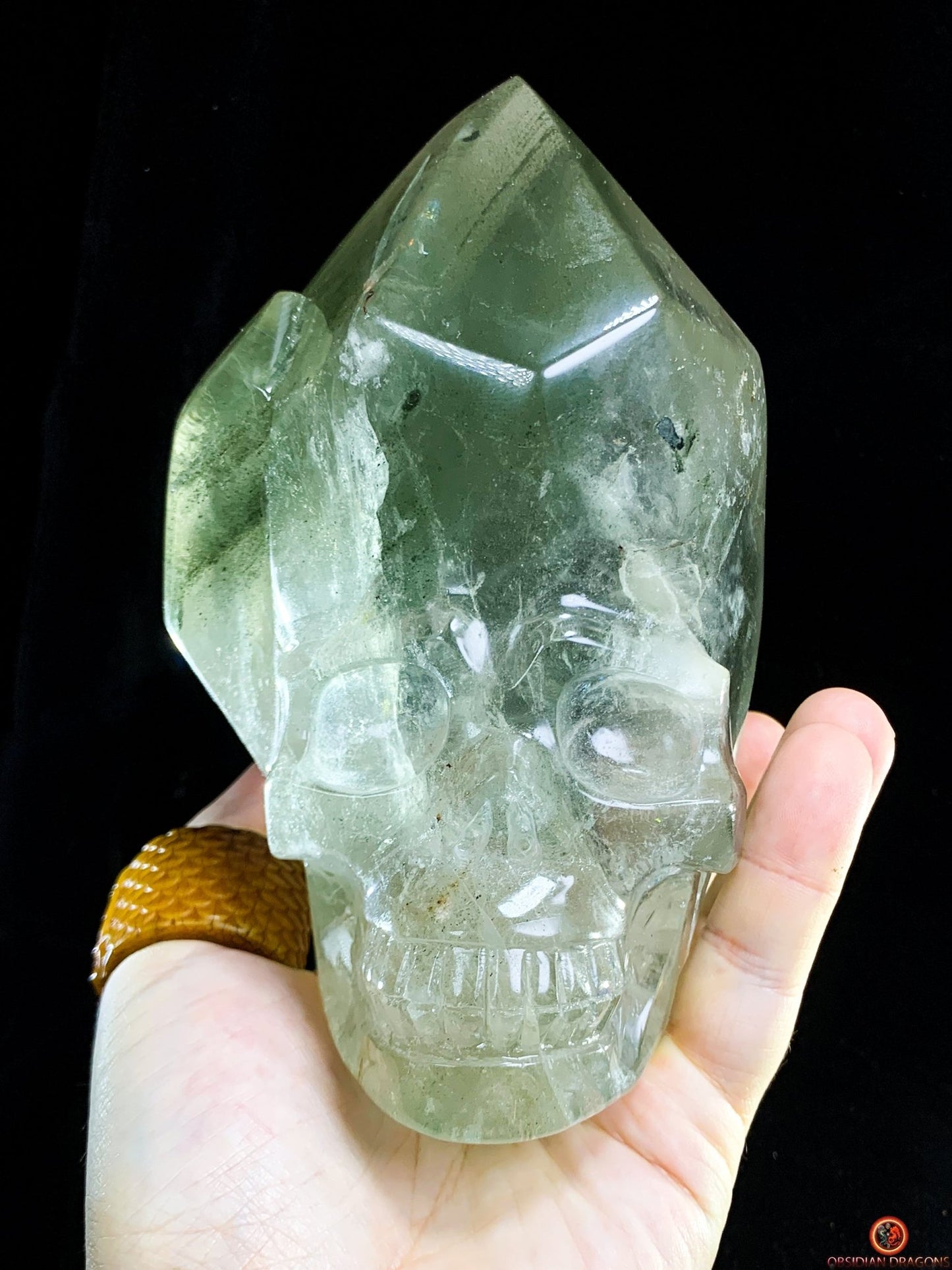 Crâne de Cristal en Quartz Fantôme - Lodolite – Éveil Minéral