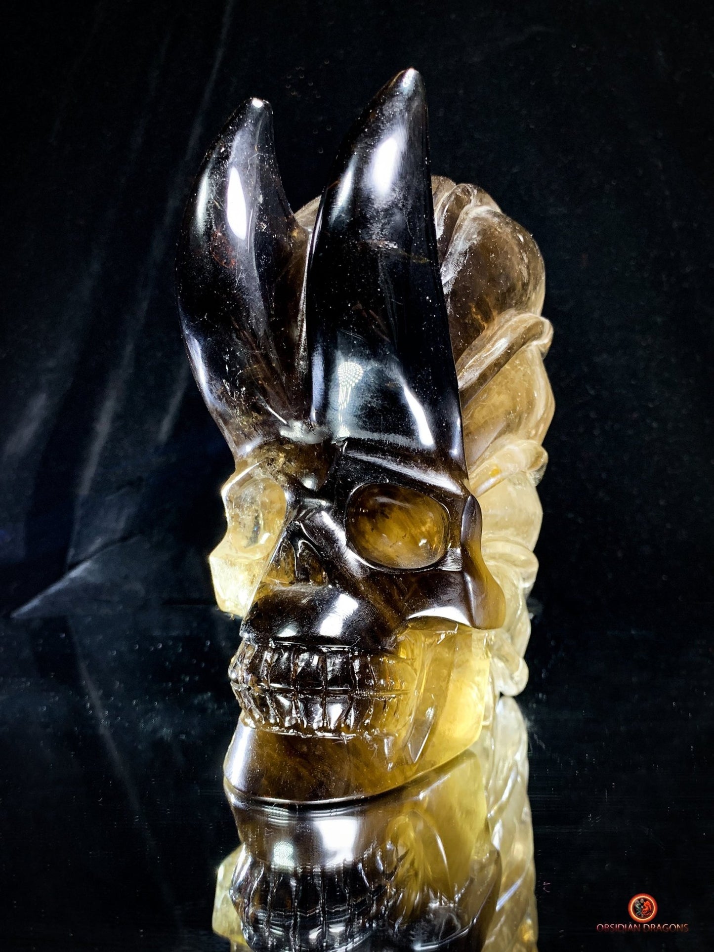 Crâne de Cristal en Quartz Fumé – Sanctuaire d’un Esprit Yōkai | obsidian dragons
