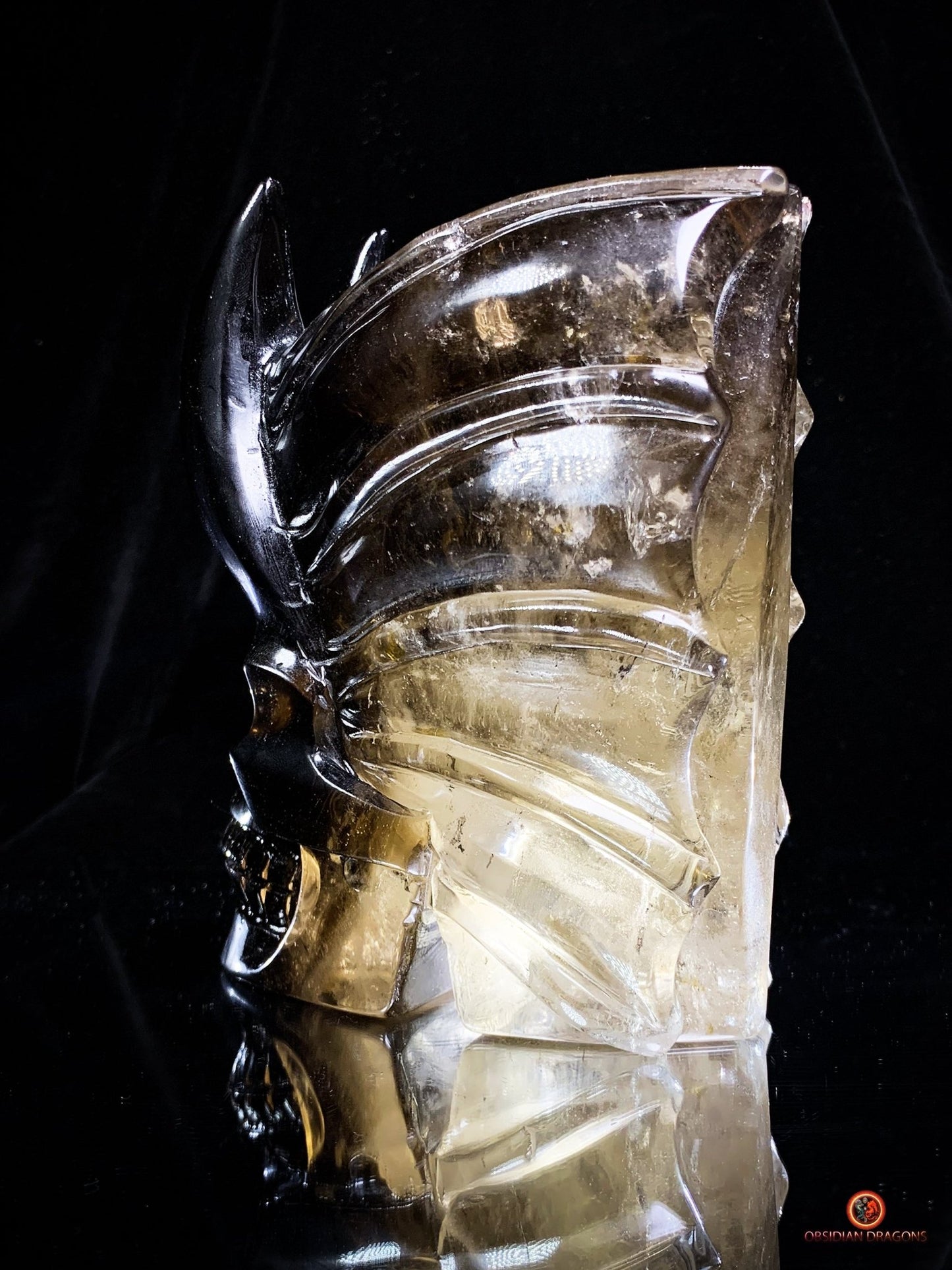 Crâne de Cristal en Quartz Fumé – Sanctuaire d’un Esprit Yōkai - obsidian dragons
