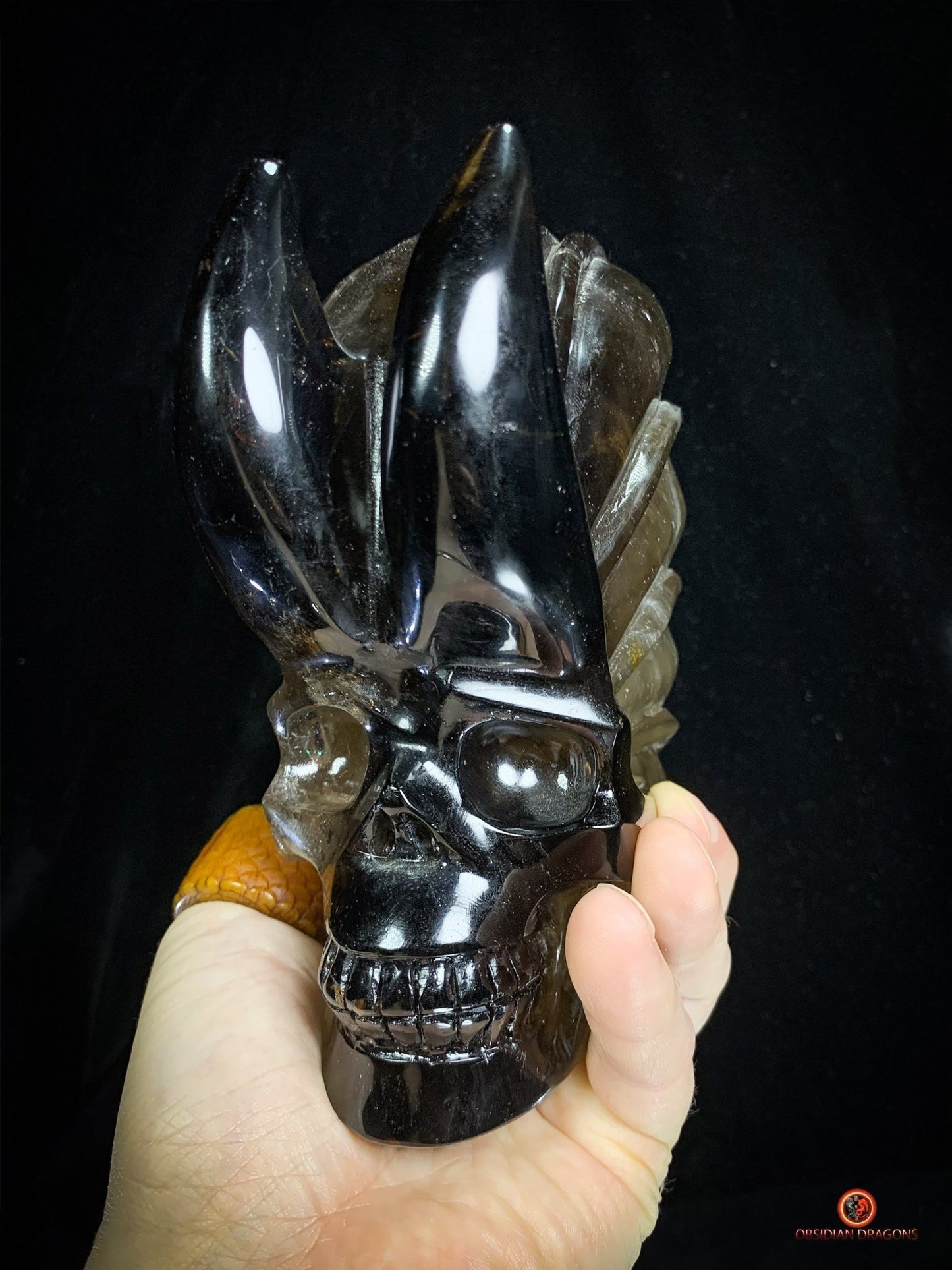 Crâne de Cristal en Quartz Fumé – Sanctuaire d’un Esprit Yōkai | obsidian dragons