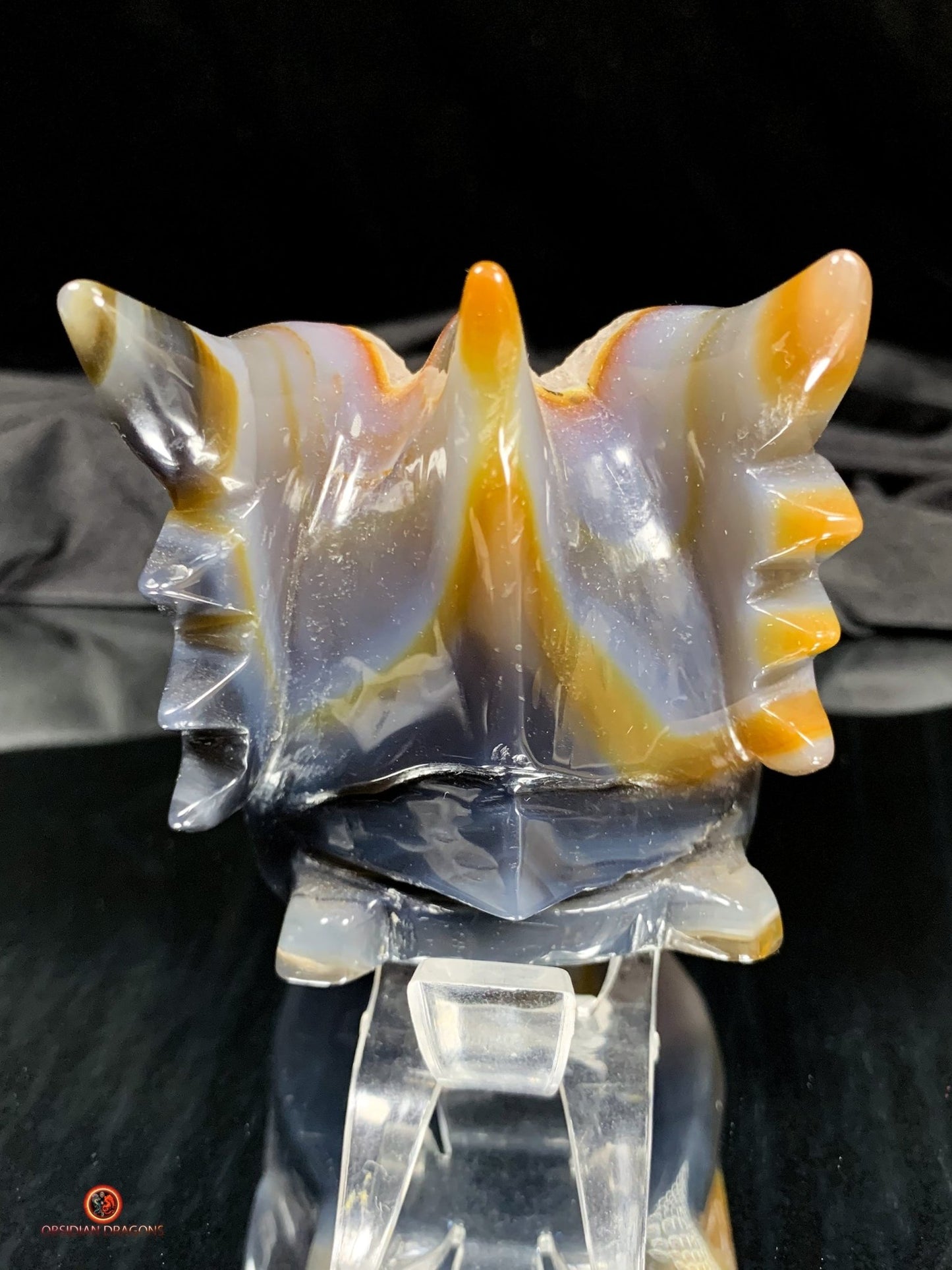crâne de dragon en Géode de Quartz - Energie draconique | obsidian dragons
