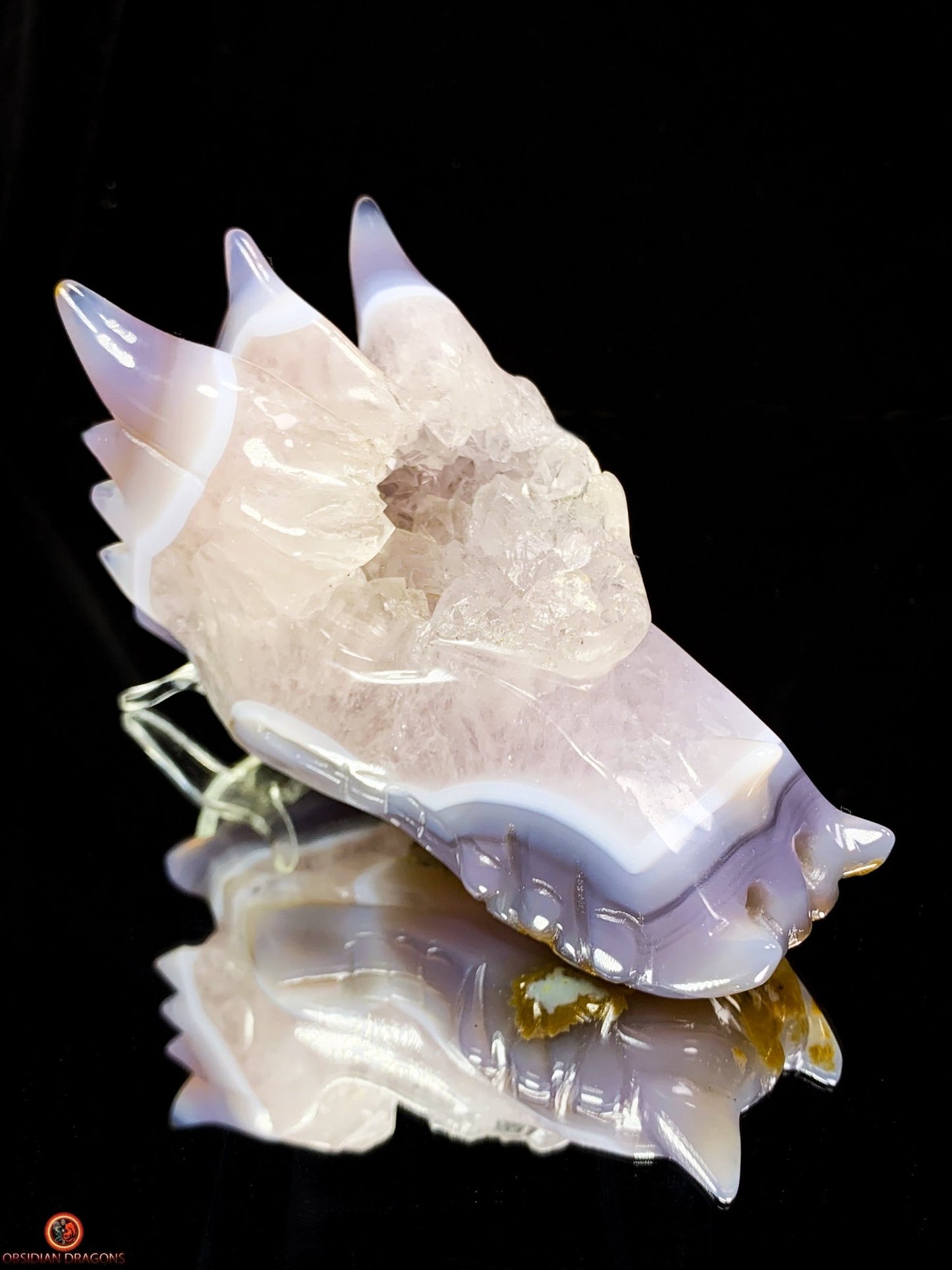 Crâne de Dragon en Géode de Quartz – Souffle de Cristal | obsidian dragons