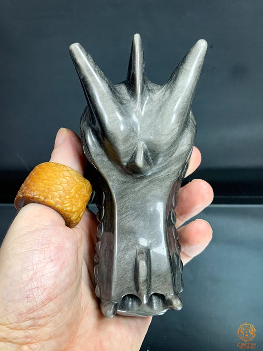 Crâne de Dragon en Obsidienne Argentée – Énergie Lunaire | obsidian dragons