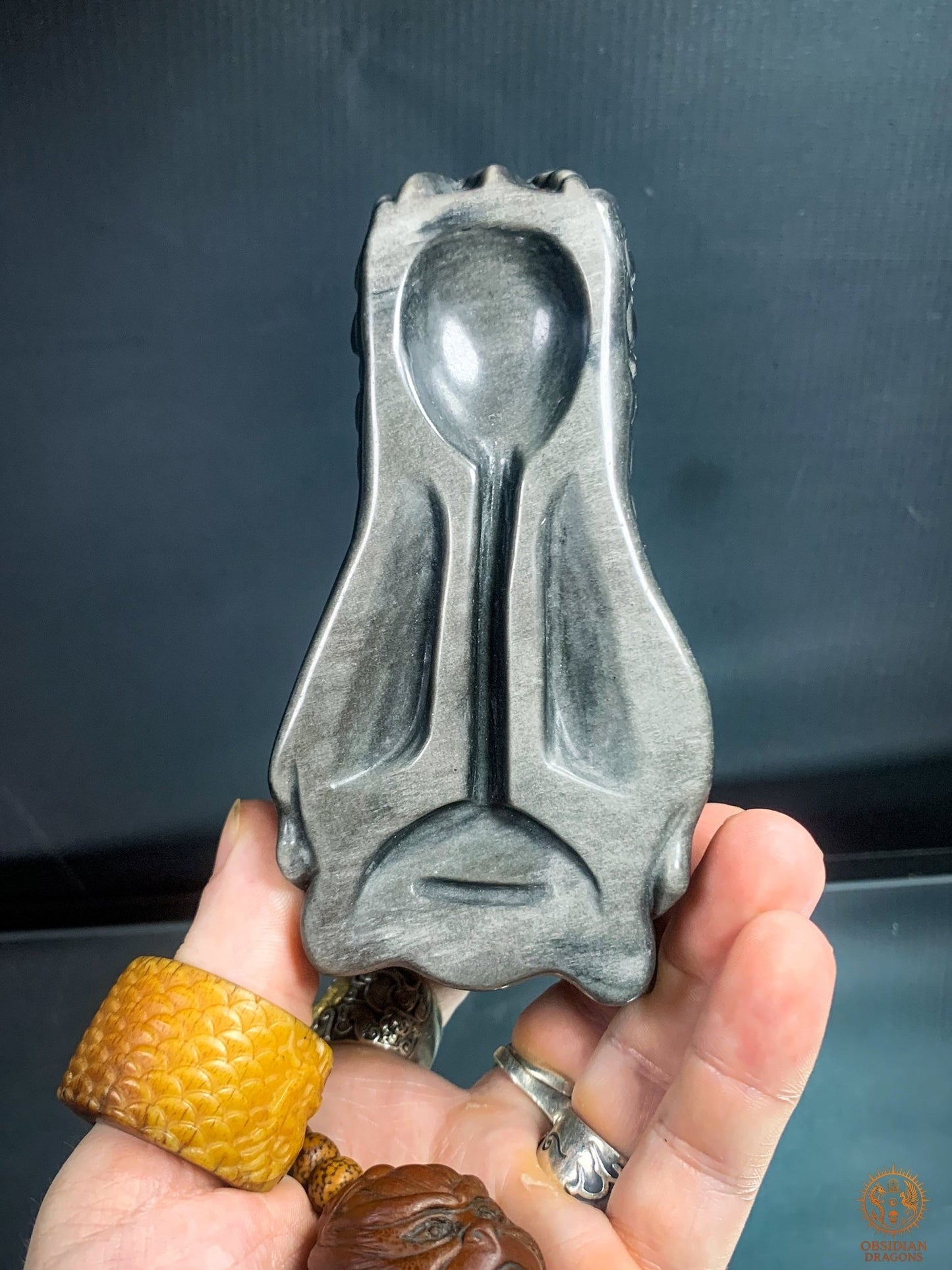 Crâne de Dragon en Obsidienne Argentée – Gardien d’Éclipse - obsidian dragons