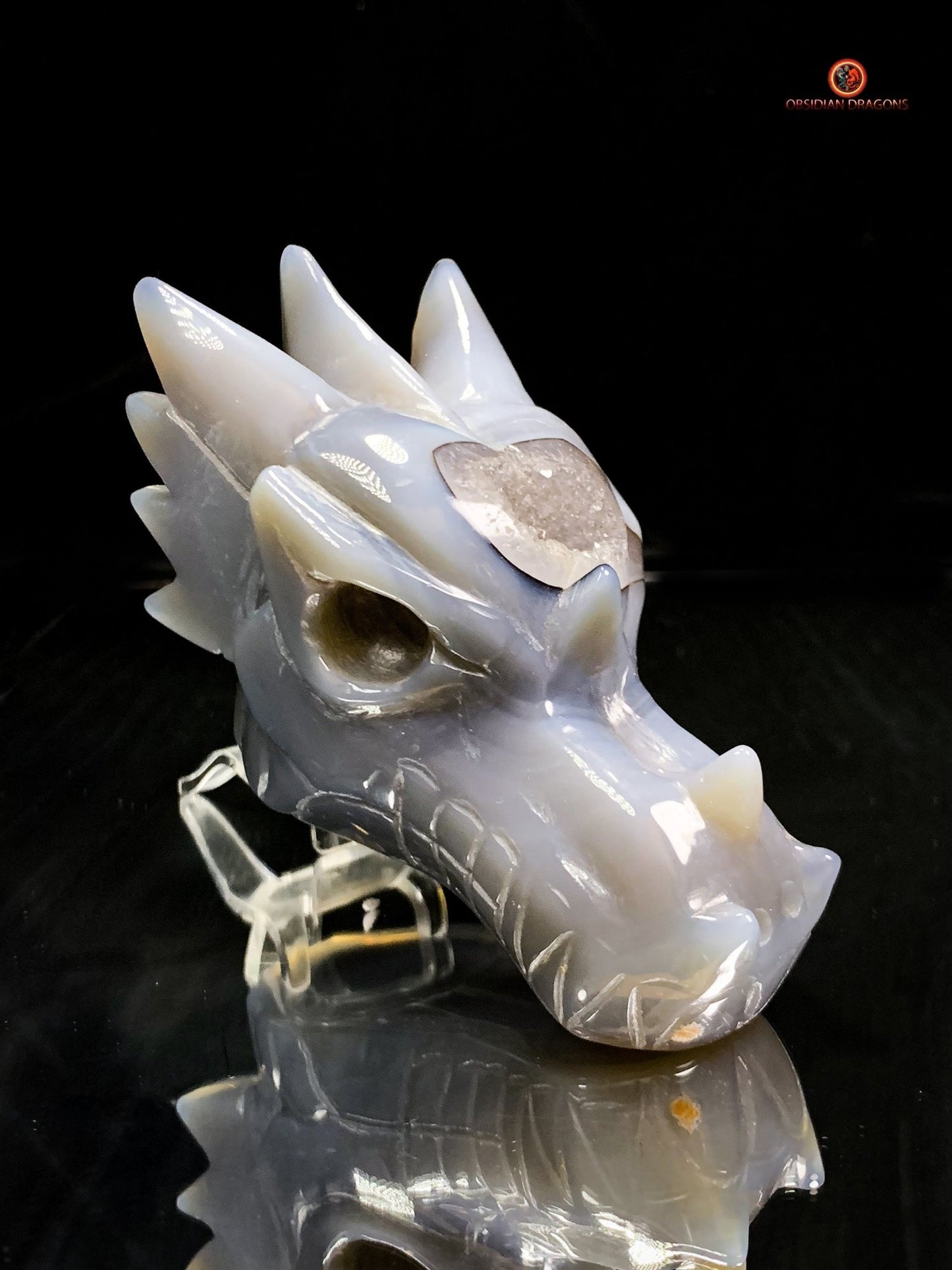 Crâne de Dragon en géode de quartz et agate – Équilibre et Lumière | obsidian dragons