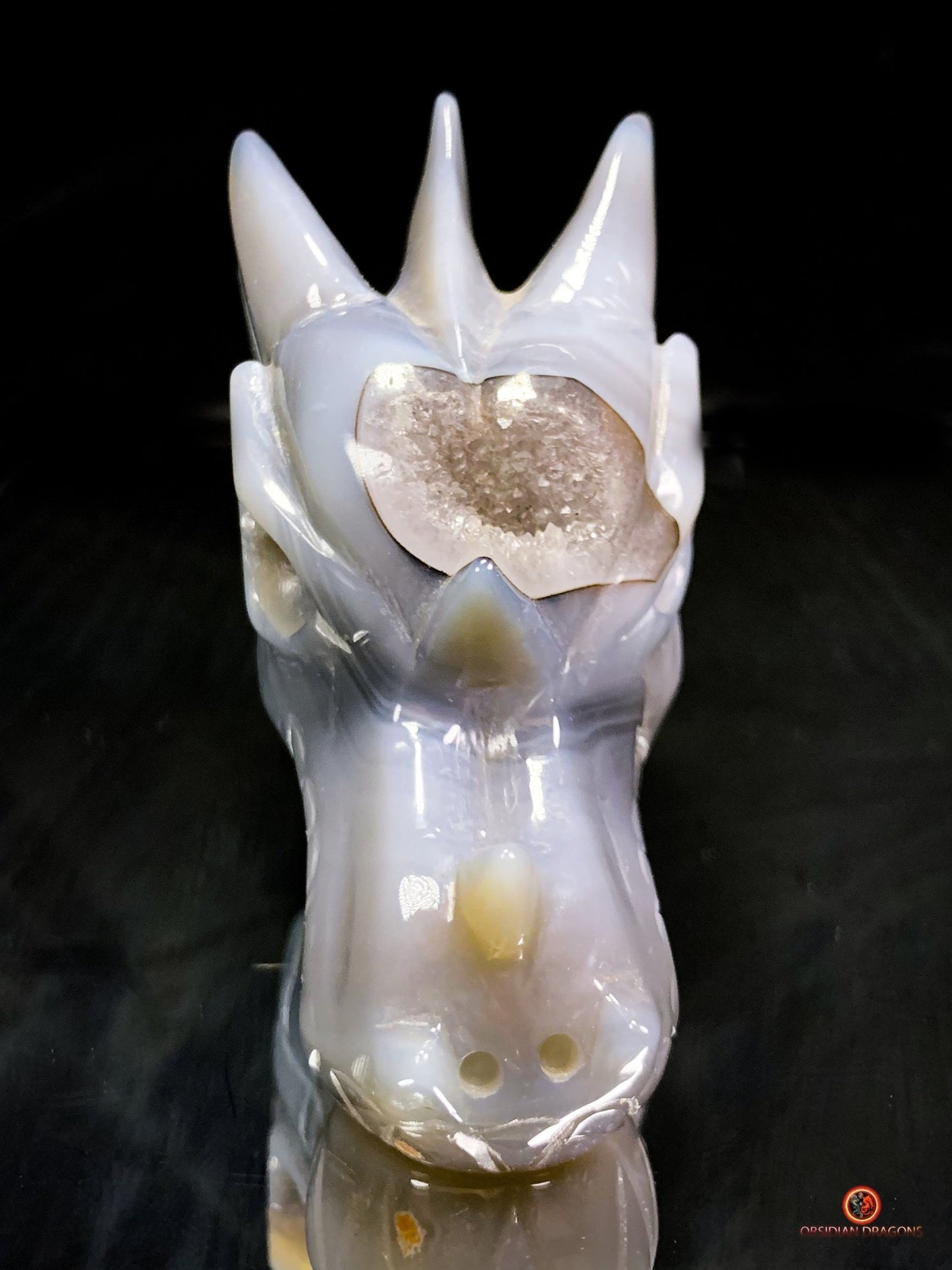 Crâne de Dragon en géode de quartz et agate – Équilibre et Lumière | obsidian dragons