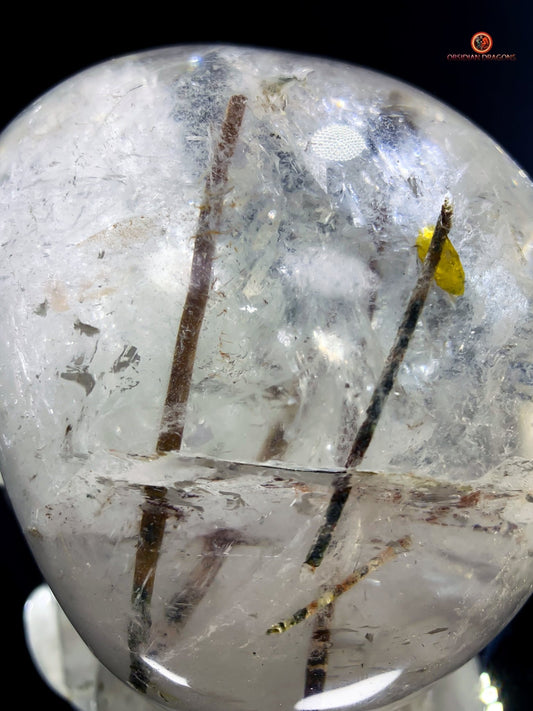 Crâne de cristal de roche à inclusions de tourmalines | obsidian dragons