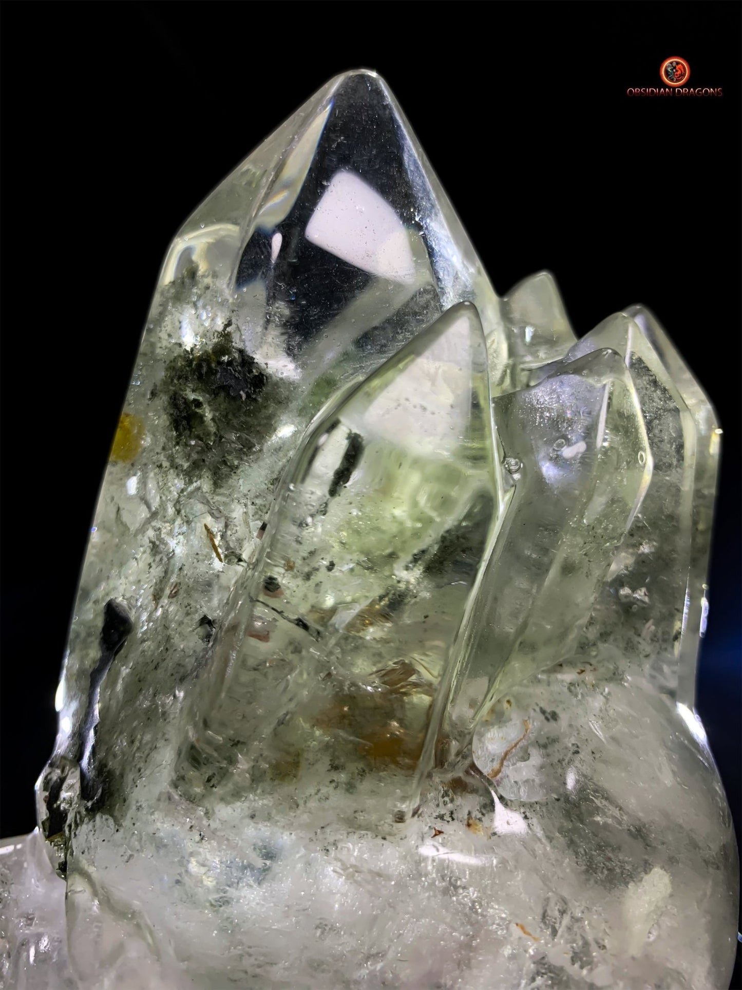 Crâne de cristal en quartz chlorite - Pièce Unique Sculptée | obsidian dragons
