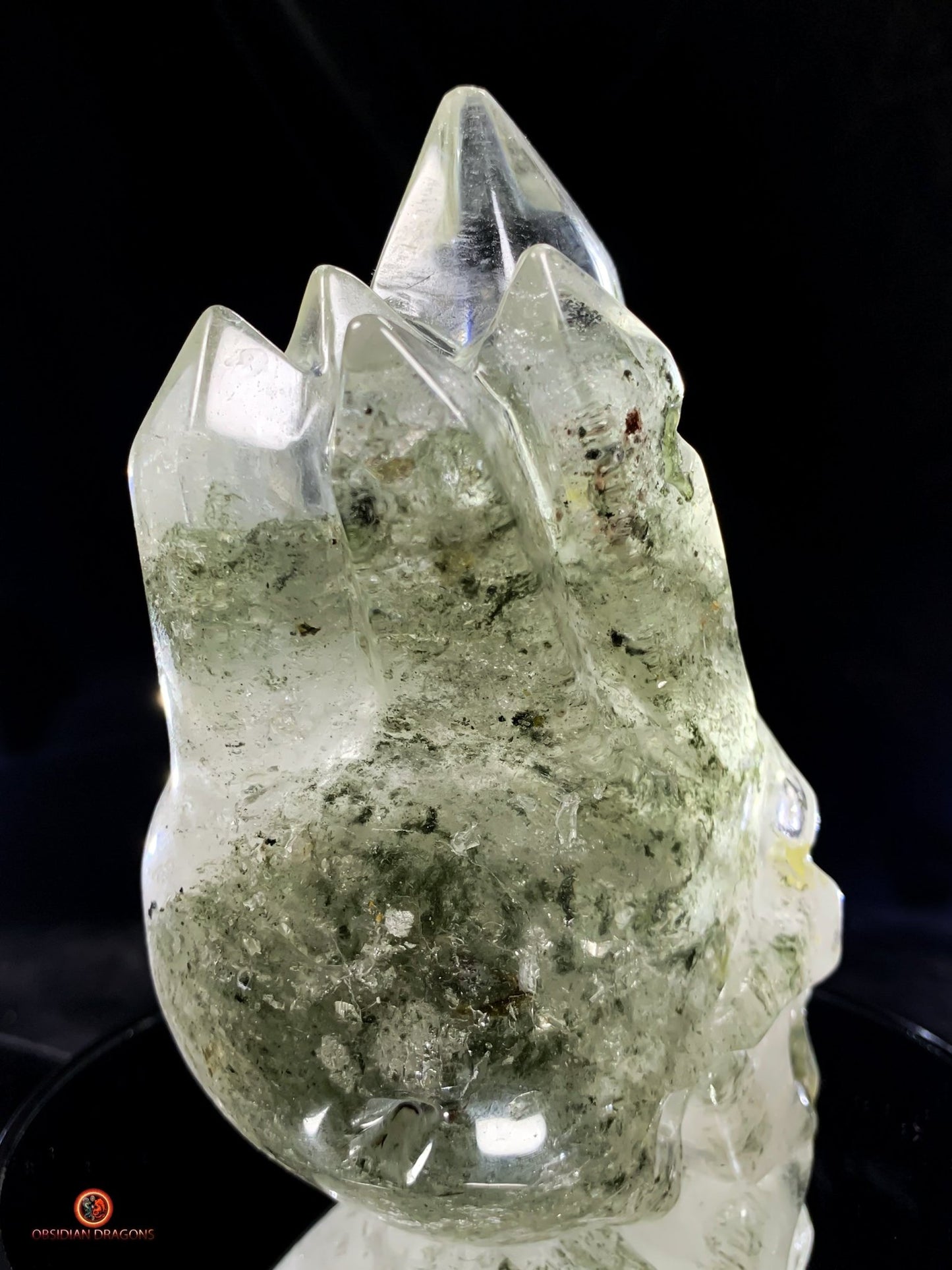 Crâne de cristal en quartz chlorite - Pièce Unique Sculptée | obsidian dragons