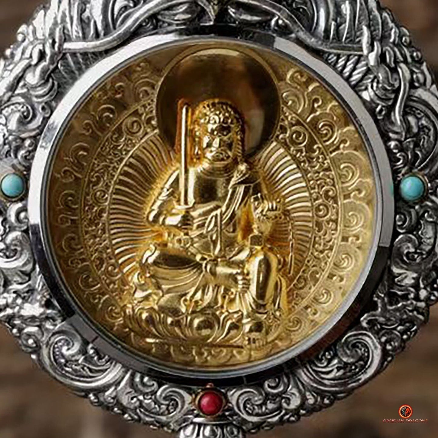 Ghau Bouddha Acala - Amulette Bouddhiste en Argent et or | obsidian dragons