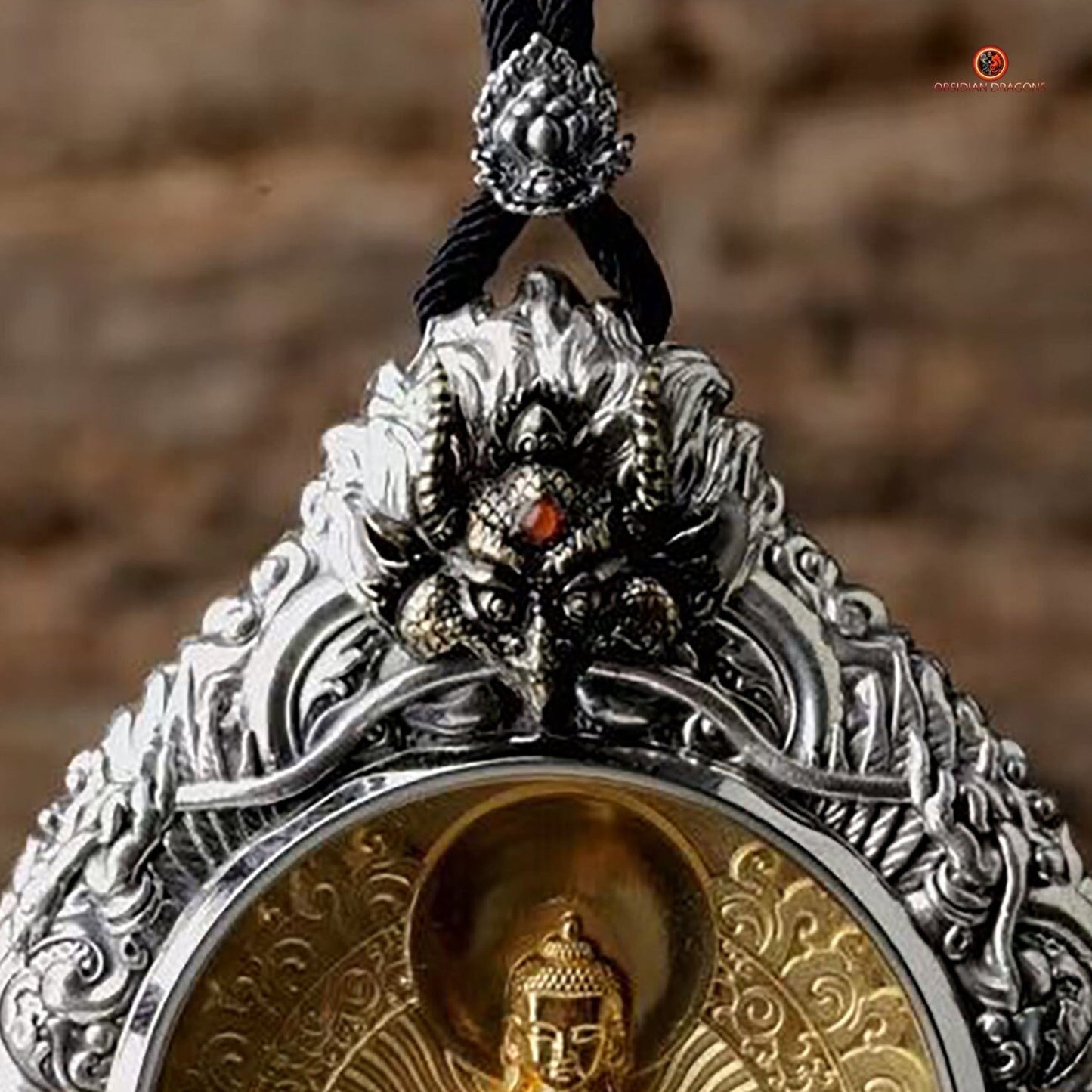 Ghau Bouddha médecine - Amulette Bouddhiste en Argent et or | obsidian dragons