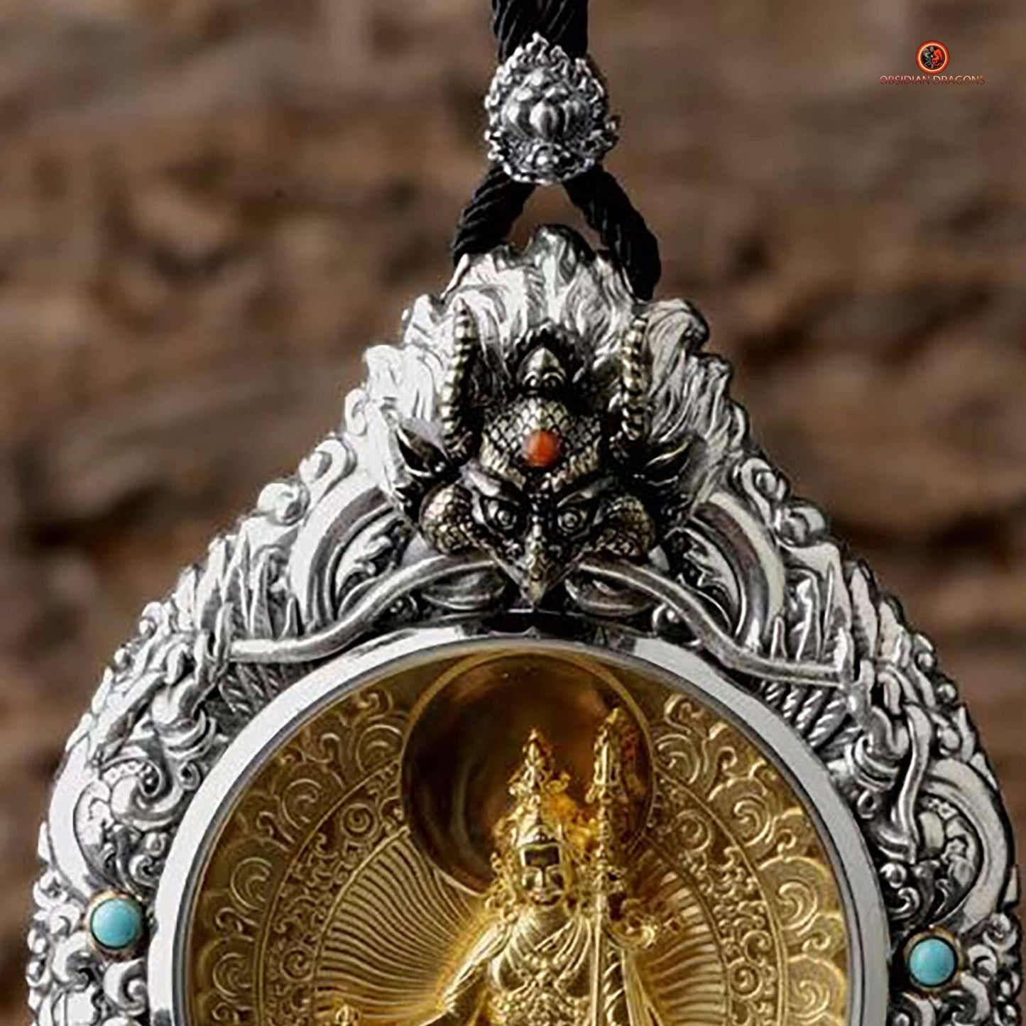 Ghau de Guru Rinpoche - Amulette Bouddhiste en Argent et or | obsidian dragons