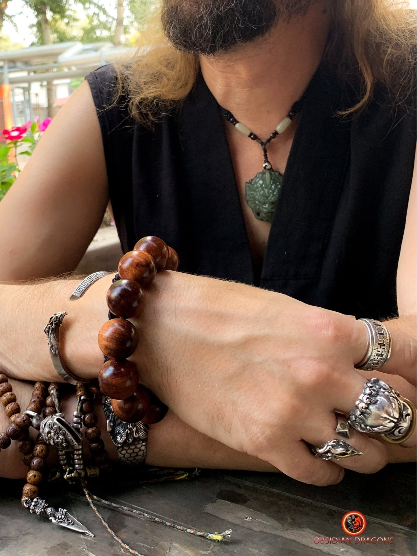 Mala de poignet en bois- Bracelet en bois de palissandre | obsidian dragons
