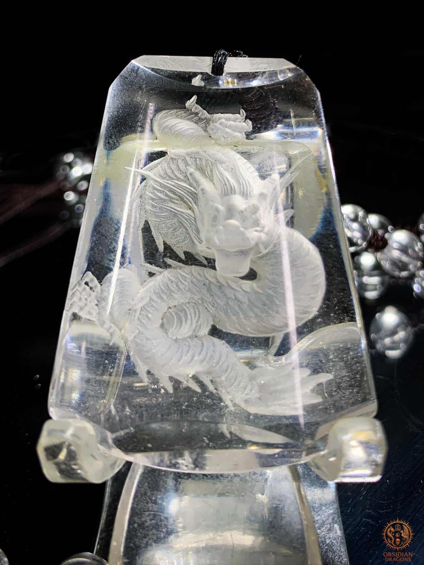 Pendentif Dragon en Cristal de Roche – Intaille - Glyptique | obsidian dragons