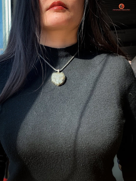 Pendentif Dragon en Labradorite serti en Argent - Puissance | obsidian dragons