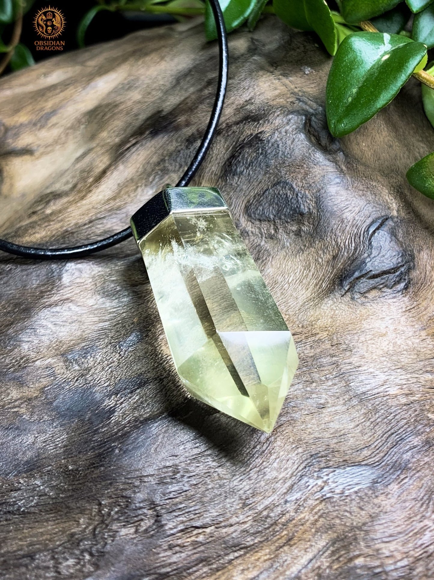 Pendentif Pointe de Cristal – Citrine - Lame de Lumière | obsidian dragons