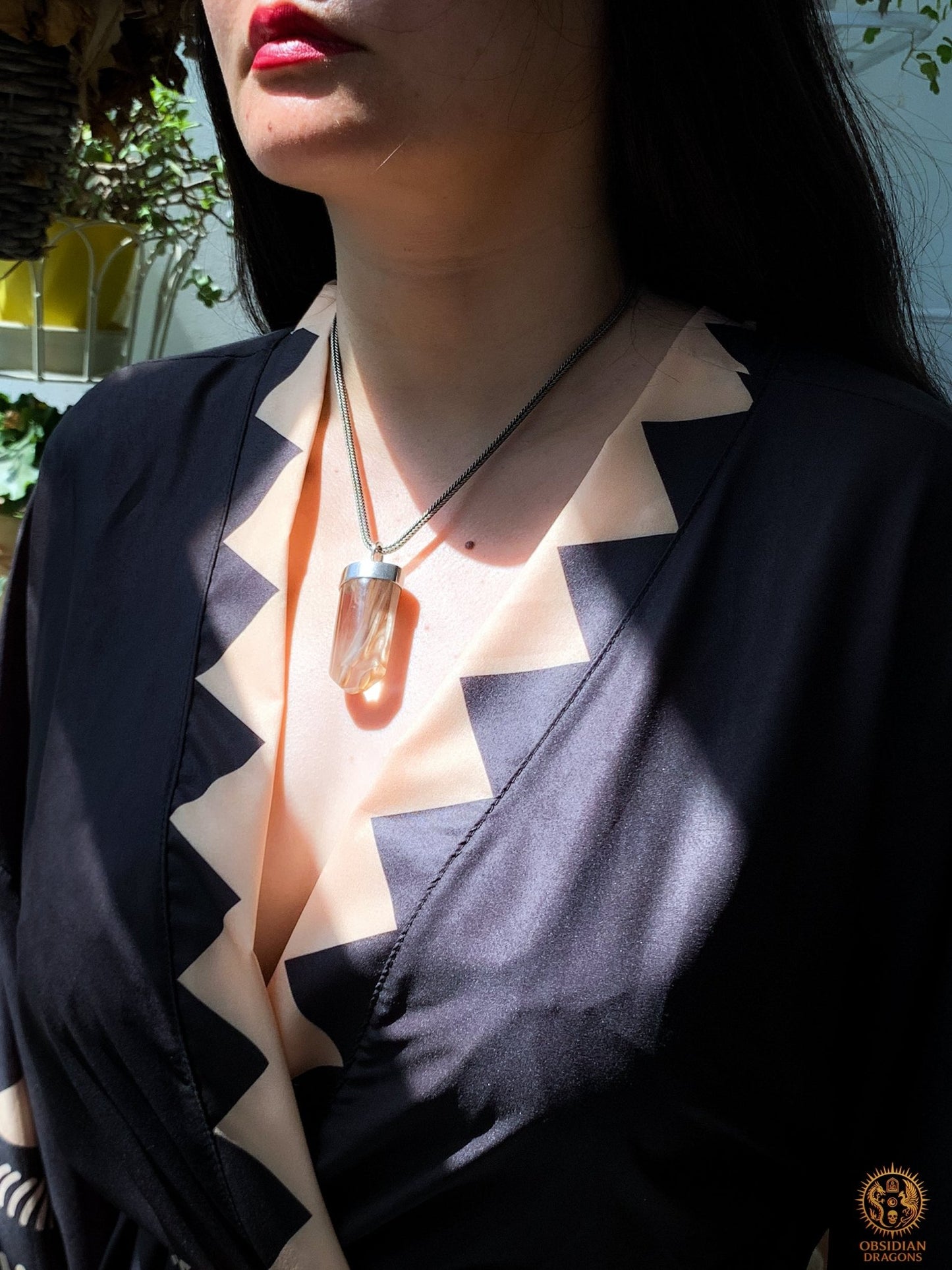 Pendentif Pointe de Cristal – Quartz à Amphiboles – Plume de phenix | obsidian dragons
